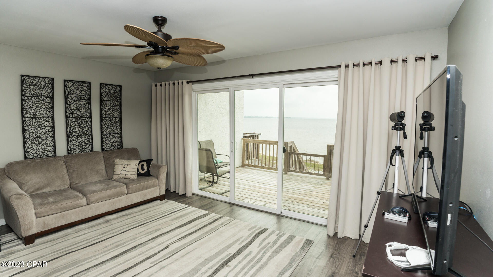 Oakshore Villas Twnhs - Residential