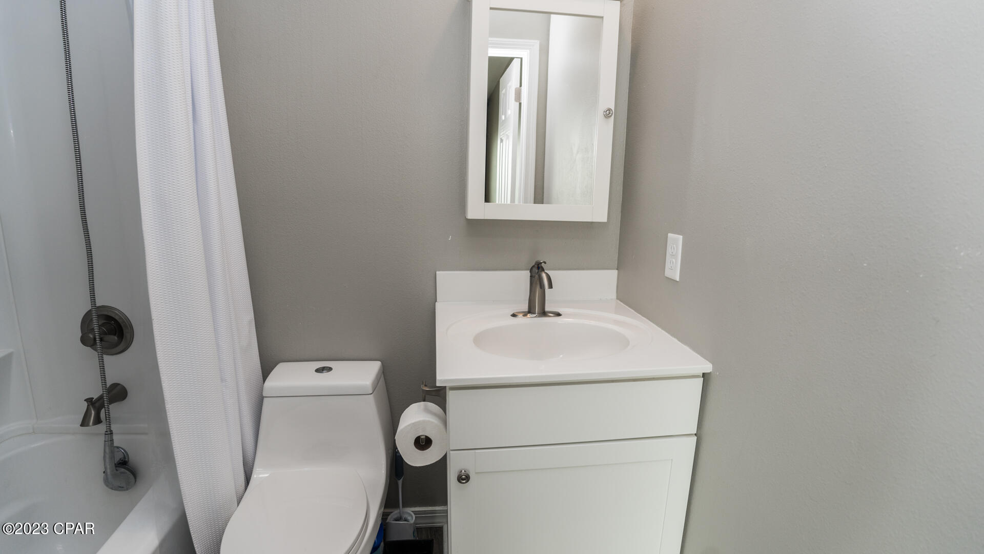 Oakshore Villas Twnhs - Residential