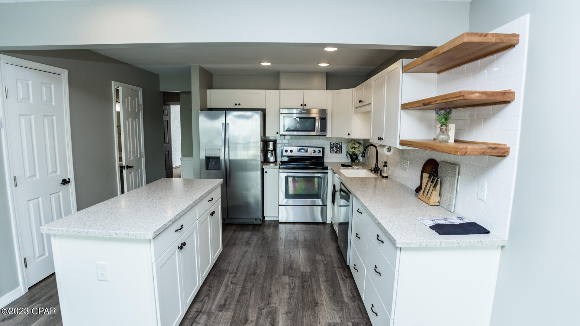 Oakshore Villas Twnhs - Residential