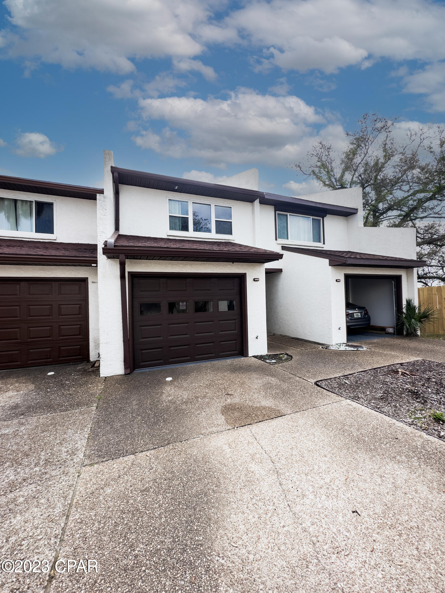 Oakshore Villas Twnhs - Residential