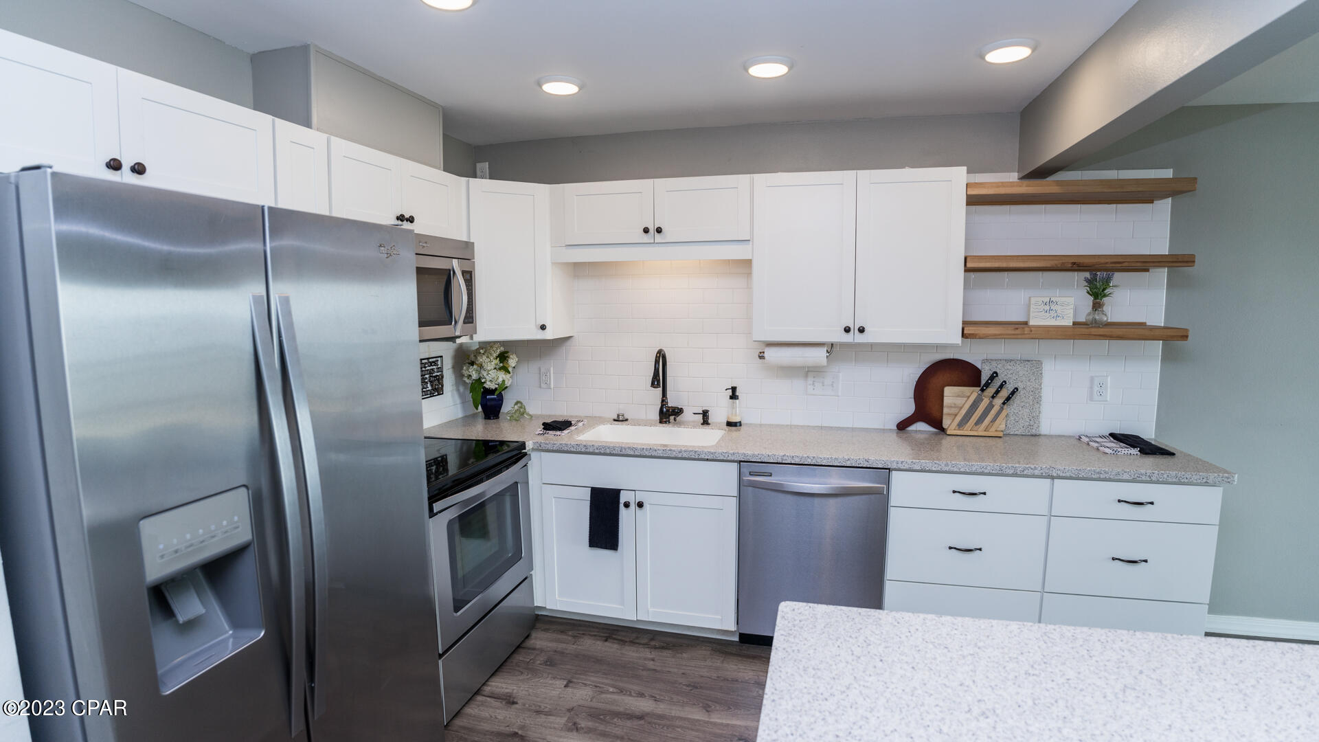 Oakshore Villas Twnhs - Residential