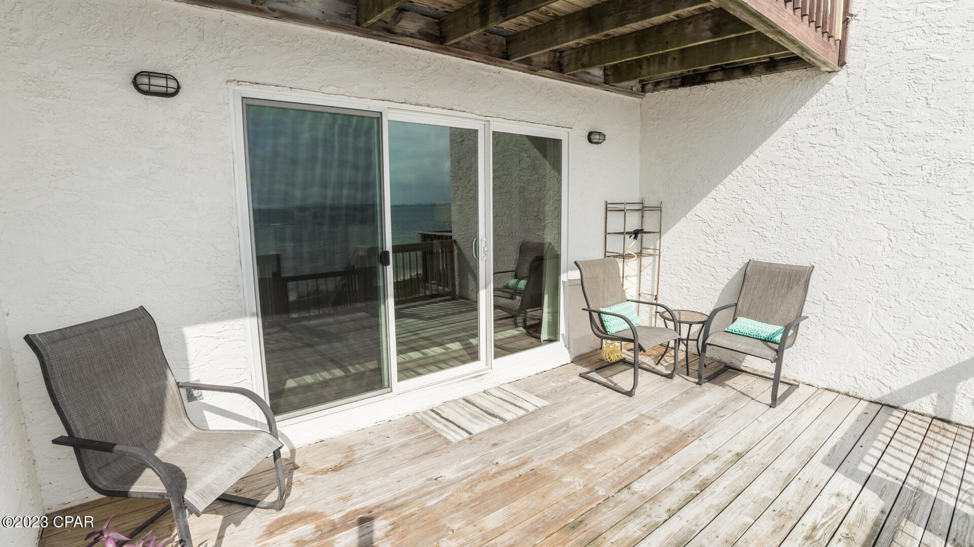 Oakshore Villas Twnhs - Residential