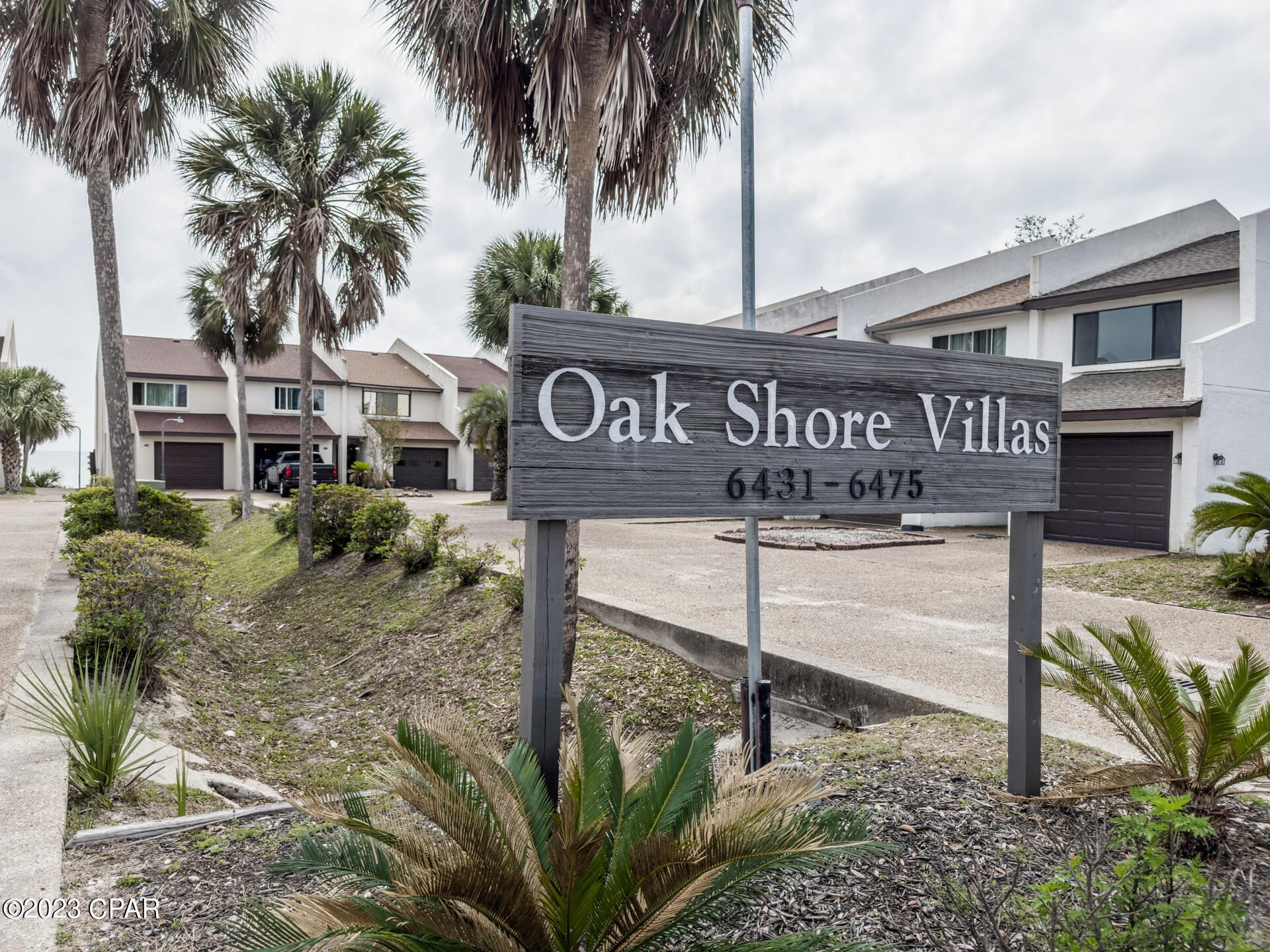 Oakshore Villas Twnhs - Residential