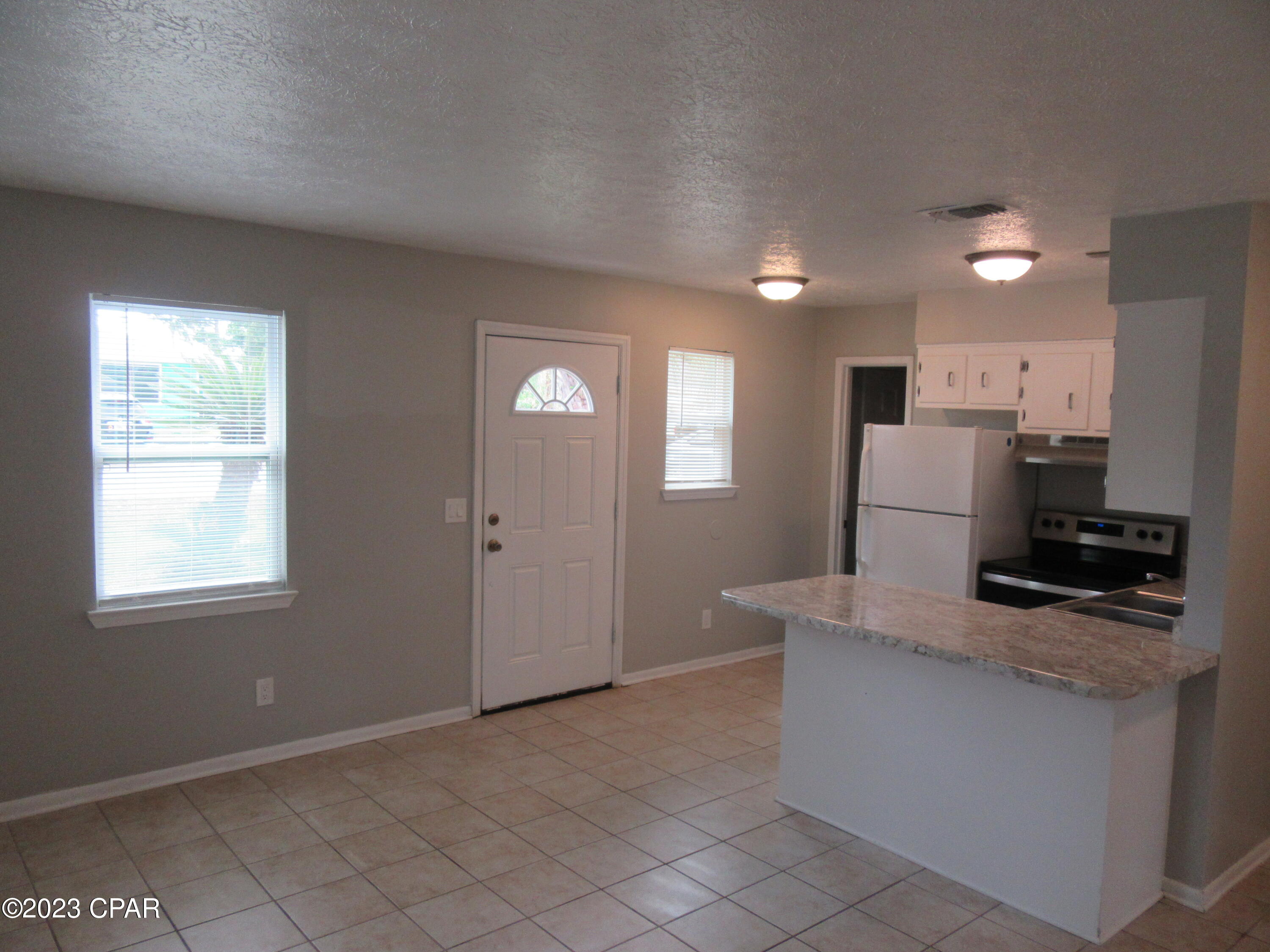 [No Recorded Subdiv] - Residential Lease