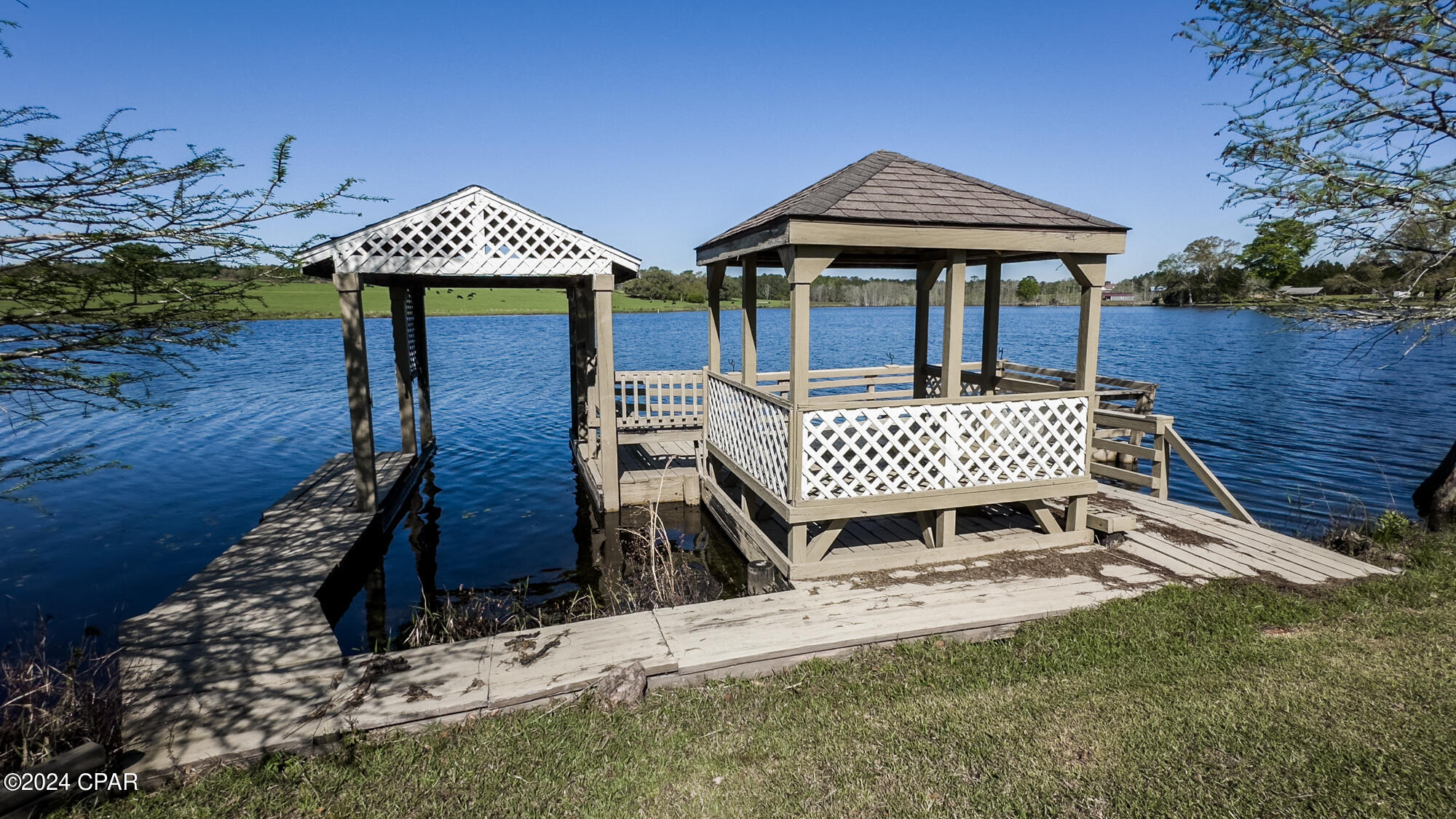 Russ Lake Estates - Residential