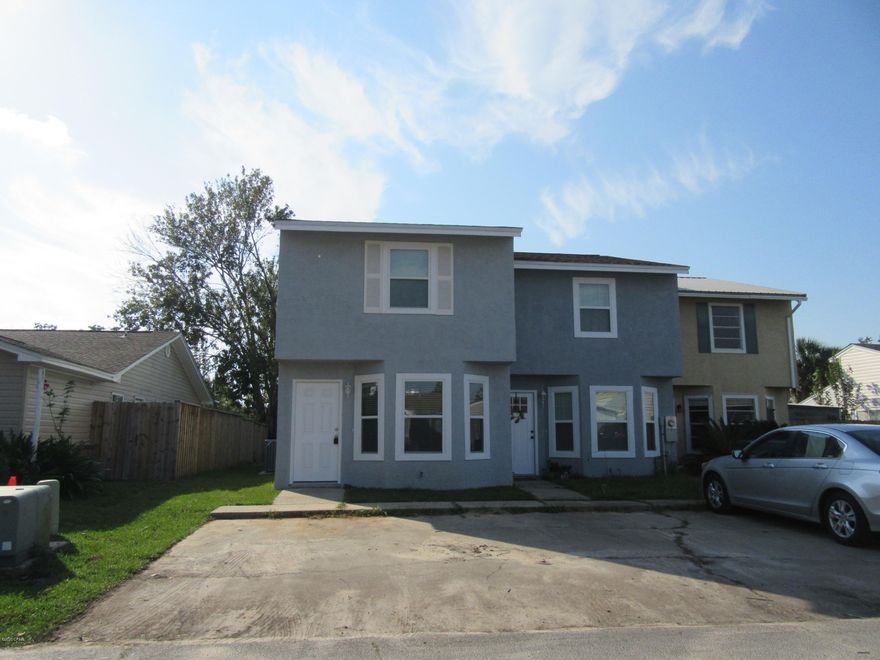 Newly renovated 2 Bedroom 1.5 Bath Townhome in the Heart of Lynn Haven.

Marble counter tops and Stainless appliances. Convenient to shopping and restaurants. Washer and dryer hook ups. All property sizes and ages are approximate, please measure and/or verify if important.

School assignments are subject to change, please check with Bay County for most accurate information.

Deposit is the same as the rent. Pets NOT Allowed!