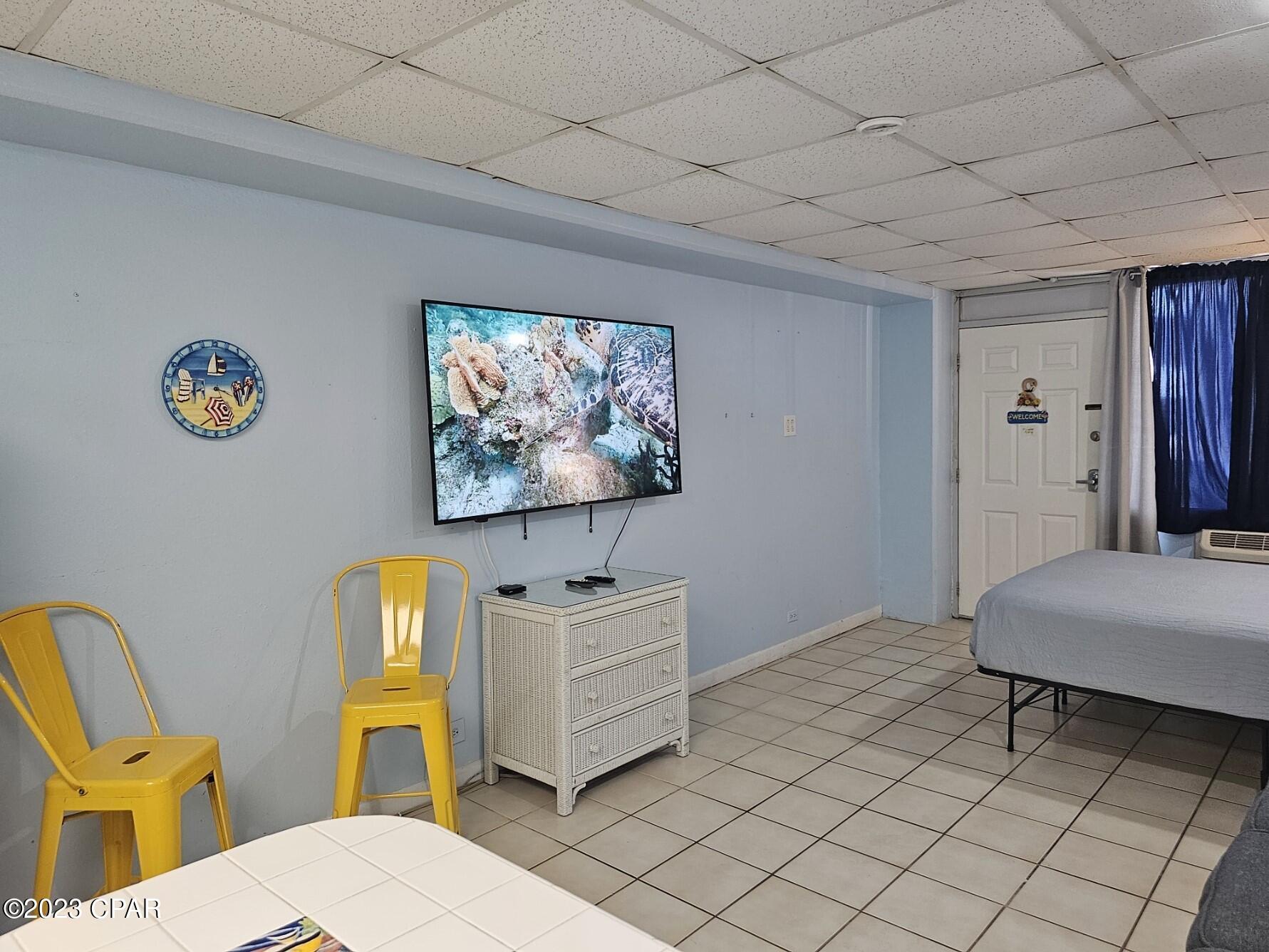 Fontainebleau Terrace - Residential