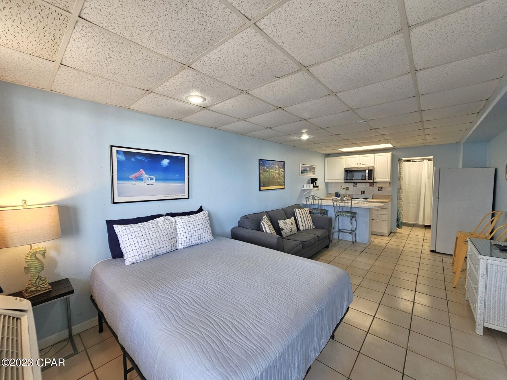 Fontainebleau Terrace - Residential