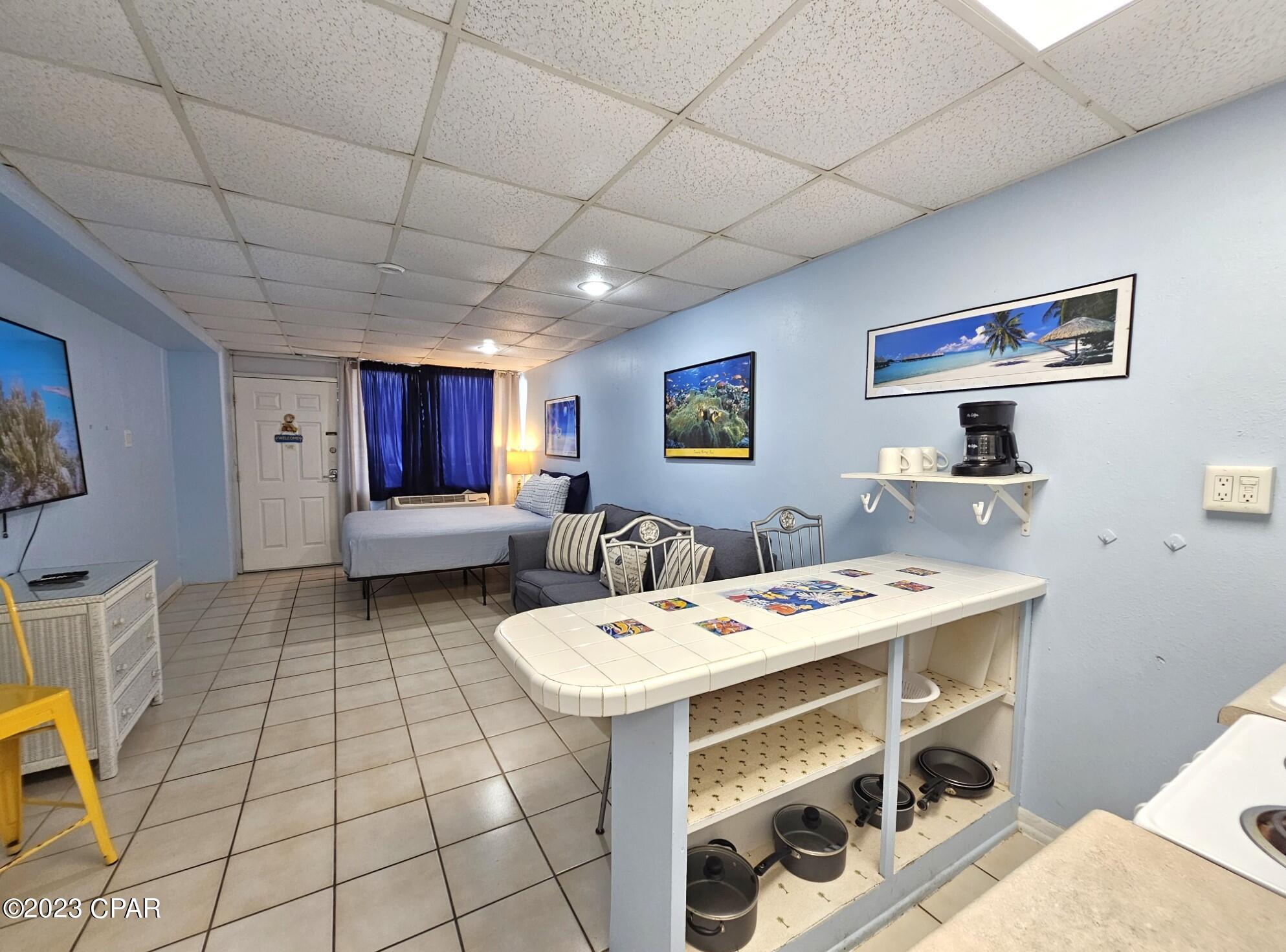 Fontainebleau Terrace - Residential