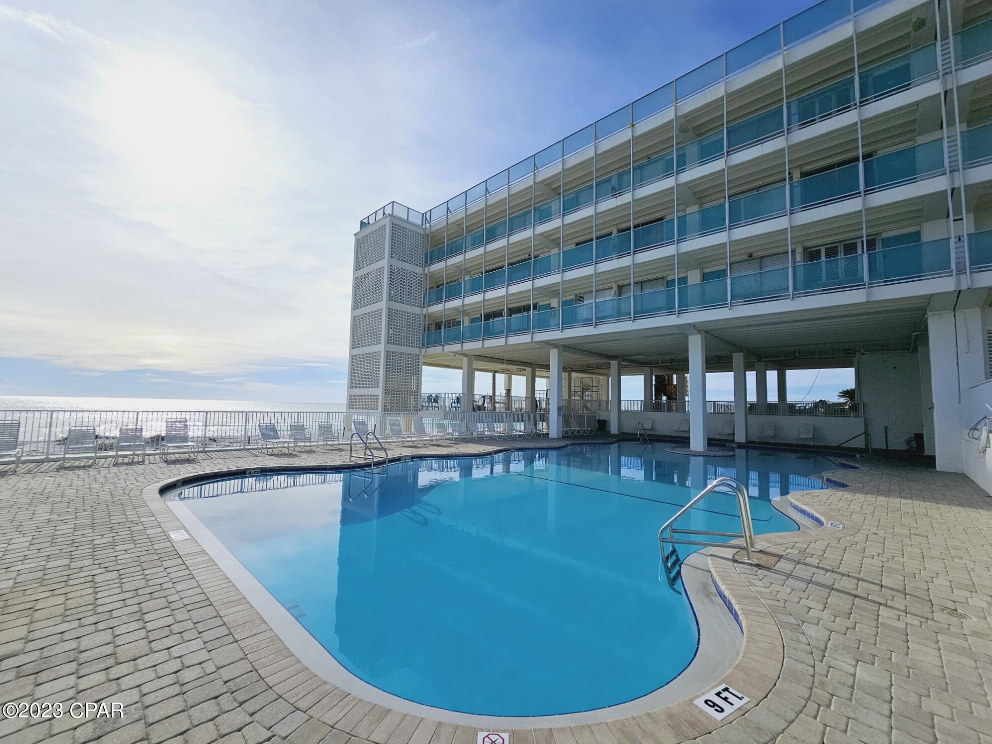 Fontainebleau Terrace - Residential