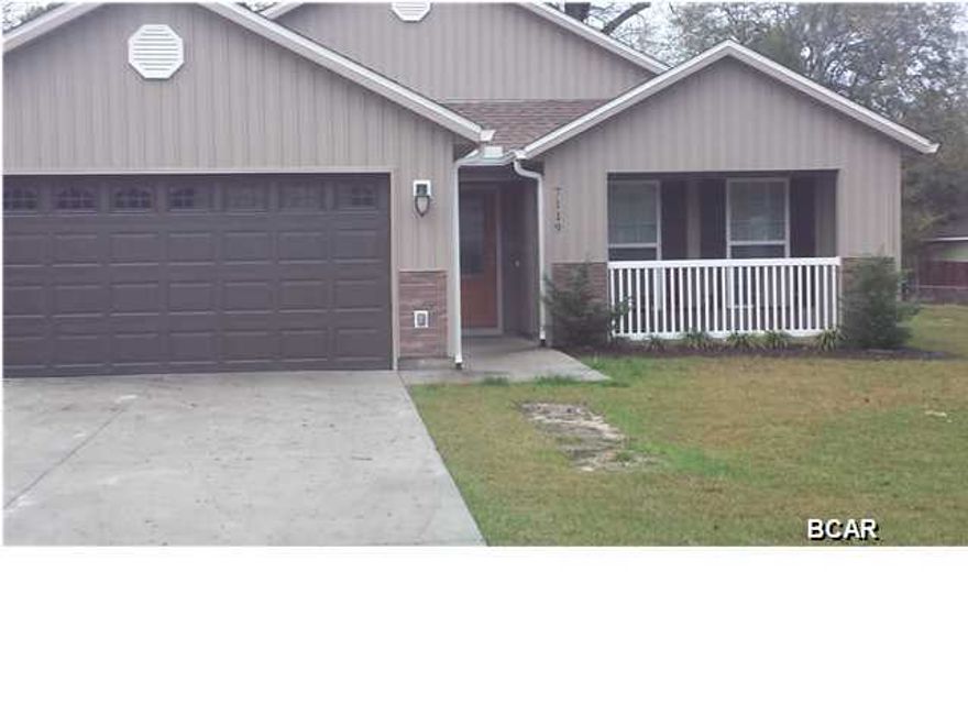 SIZES AND MEASUREMENTS ARE AN ESTIMATE...VERIFY IF IMPORTANT! THIS IS AN ADORABLE 3 BEDROOM 2 BATH IN THE CALLAWAY AREA, IN AN ESTABLISHED NEIGHBORHOOD! 10 MINUTES FROM TYNDALL OFF OF STAR AVENUE. THIS HOME HAS CERAMIC TILE ON FLOORS AS WELL AS CARPET IN BEDROOMS. THERE IS A BREAKFAST BAR, ALL NEW APPLIANCES, RAISED CEILINGS WITH SPECIALTY MOLDINGS. THIS WILL MAKE A PERFECT FIRST TIME HOME FOR A NEW FAMILY!