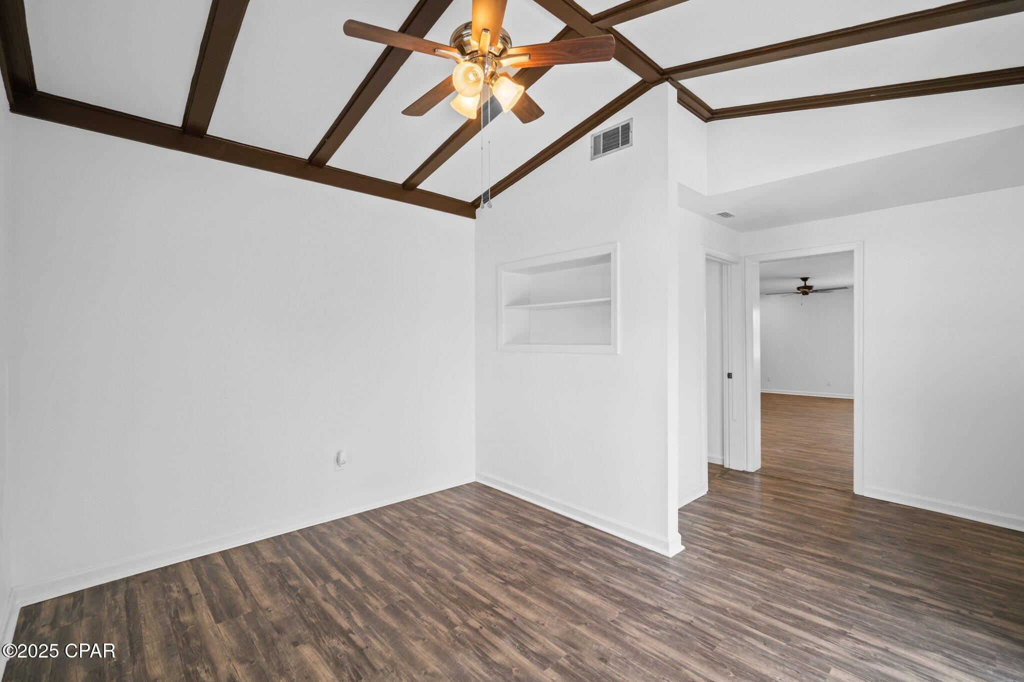 Hentz 1st Add Unit B - Residential