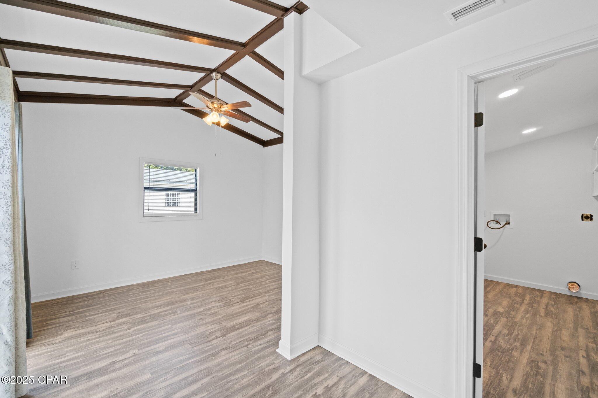 Hentz 1st Add Unit B - Residential