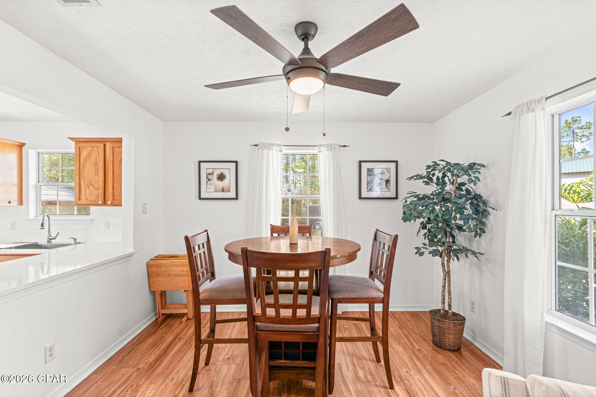 Palm Breeze - Residential