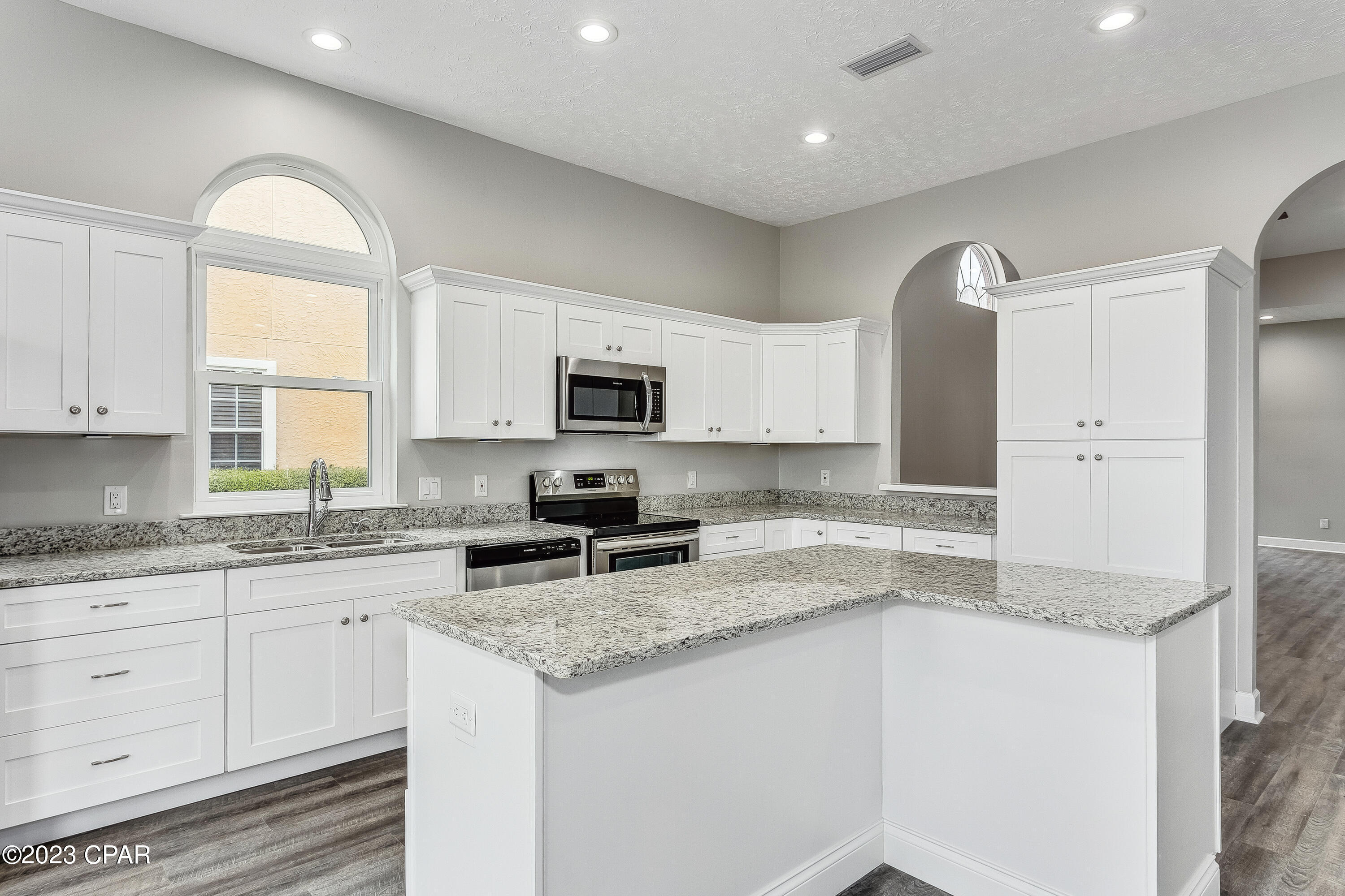 Country Club Harbour Estates - Residential