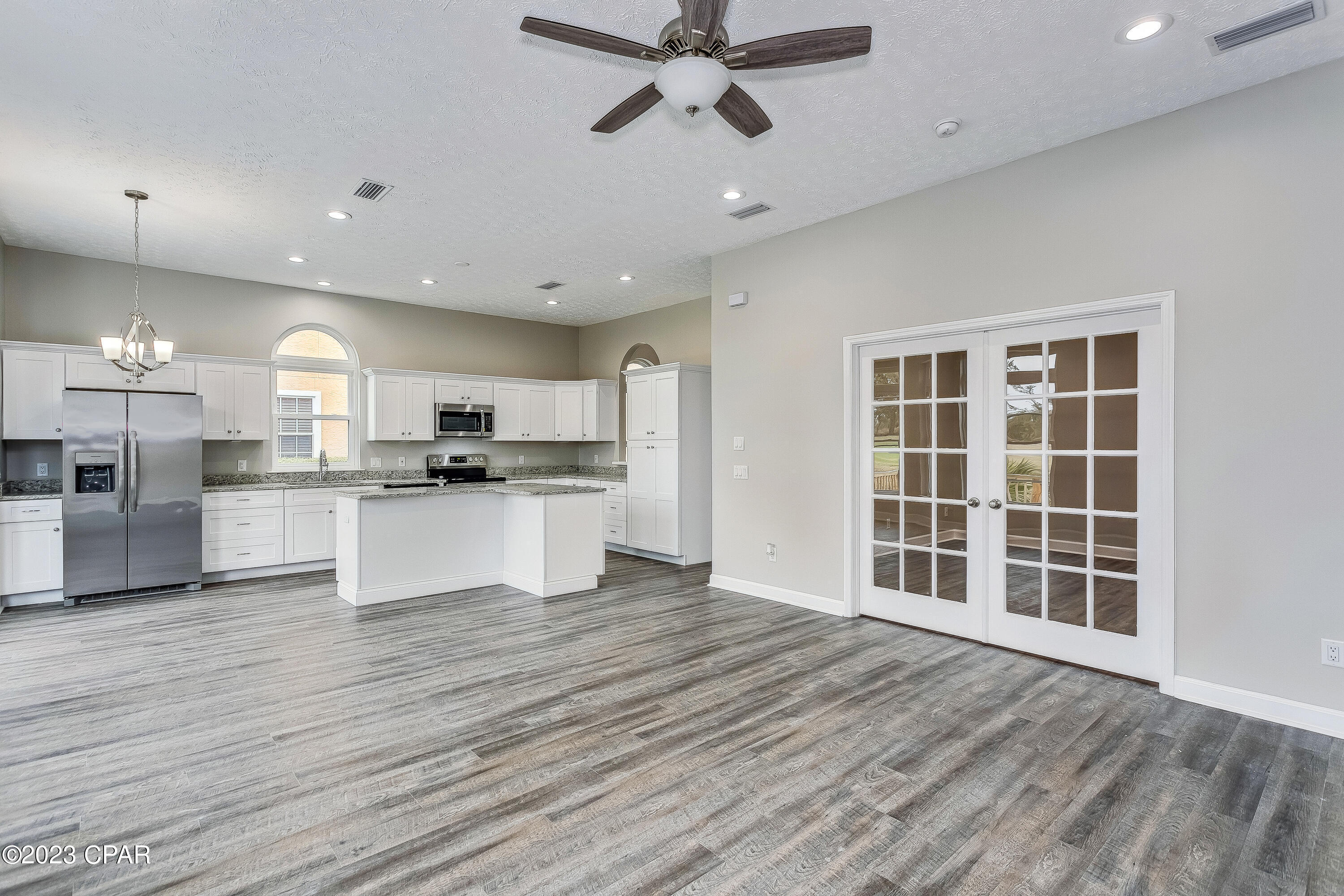 Country Club Harbour Estates - Residential