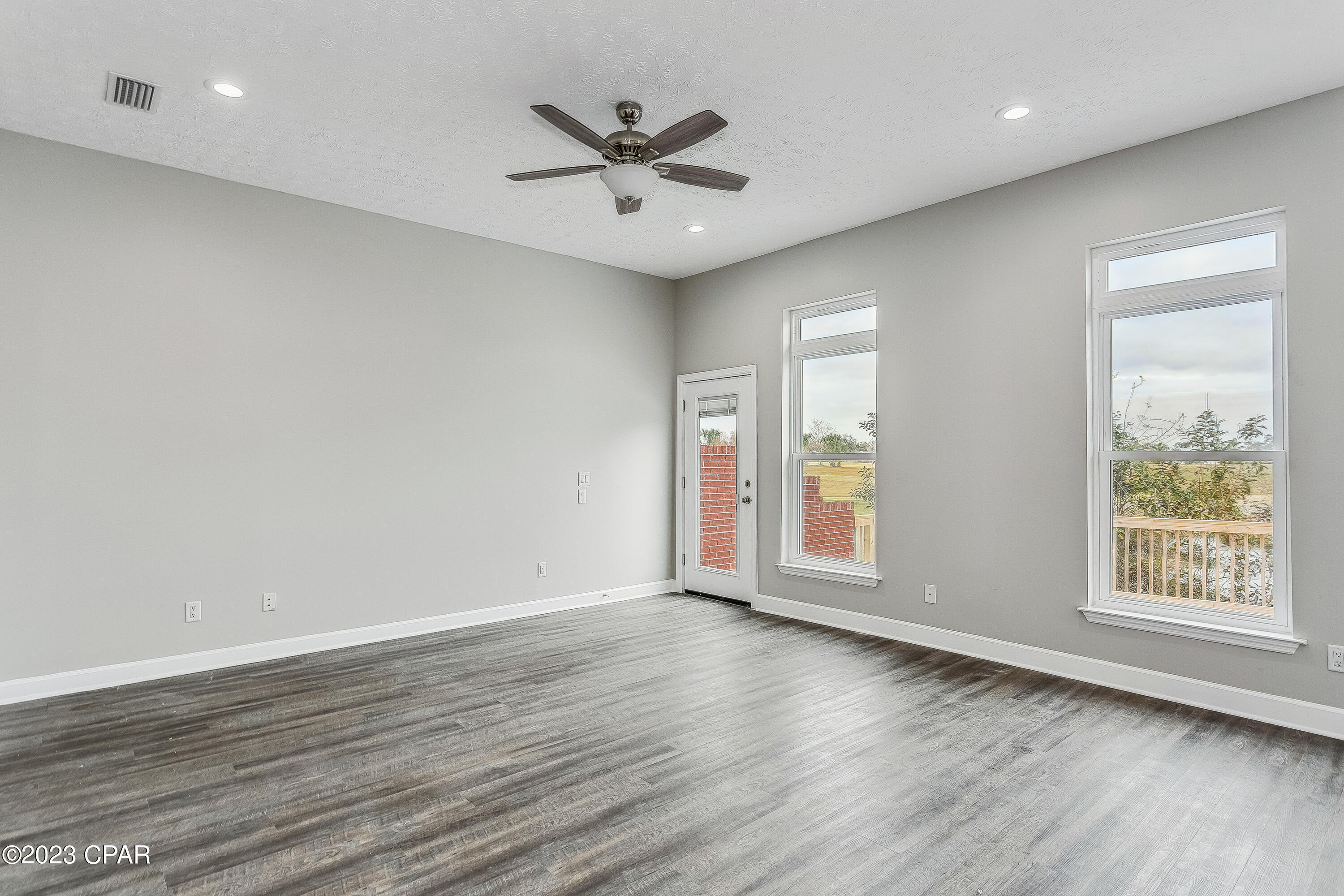 Country Club Harbour Estates - Residential