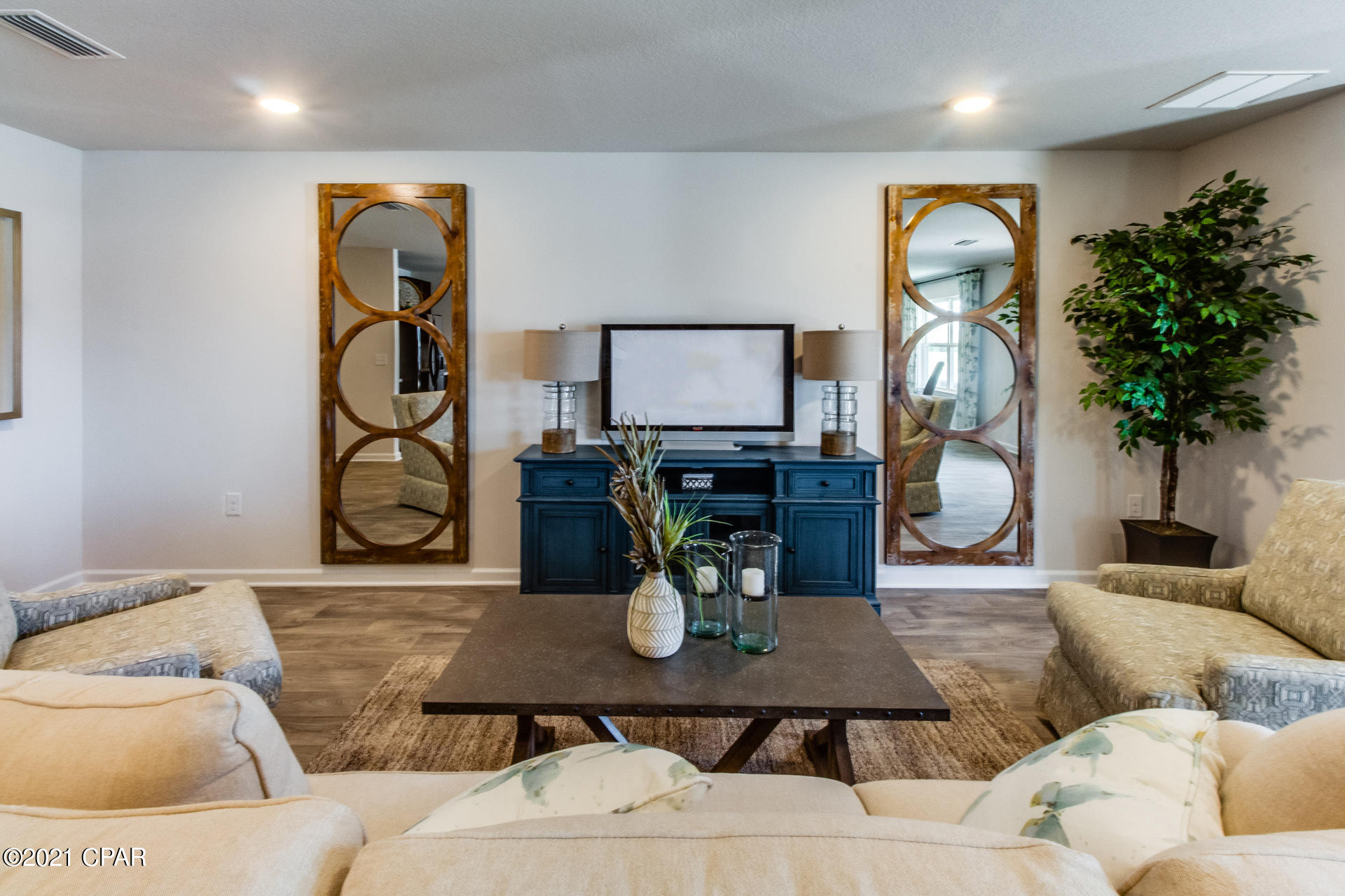 [No Recorded Subdiv] - Residential Lease