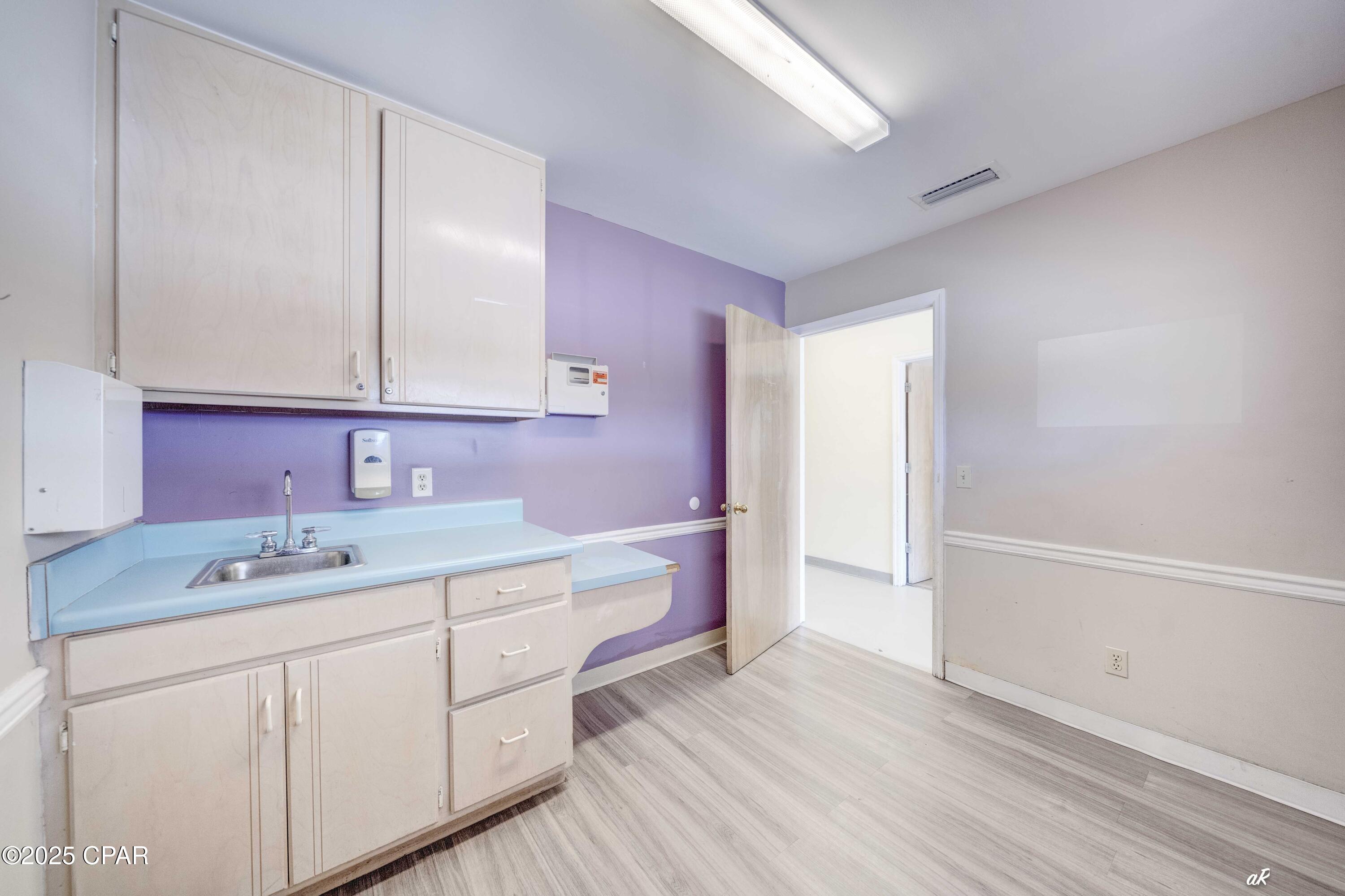 [No Recorded Subdiv] - Commercial Sale