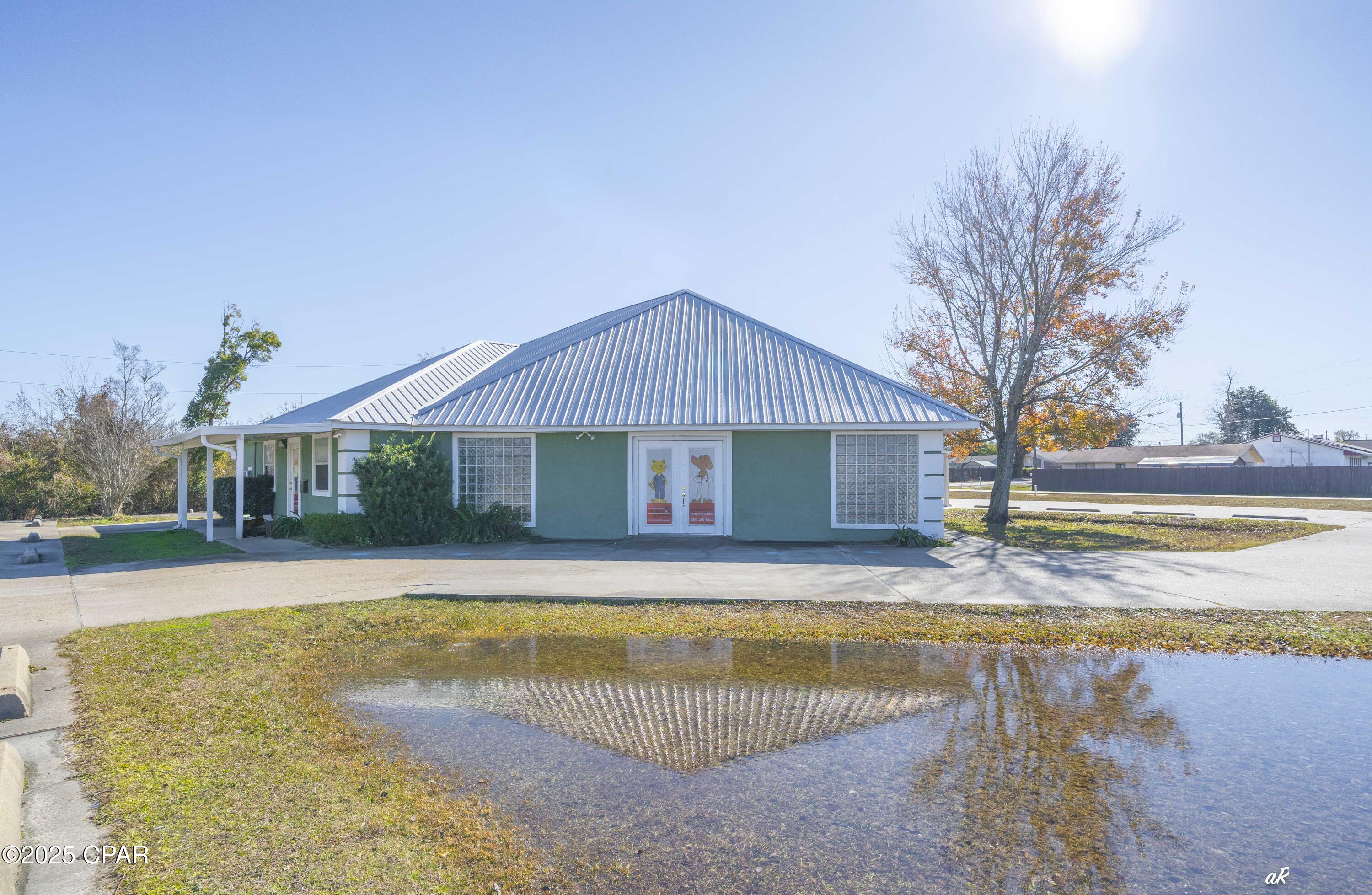 [No Recorded Subdiv] - Commercial Sale