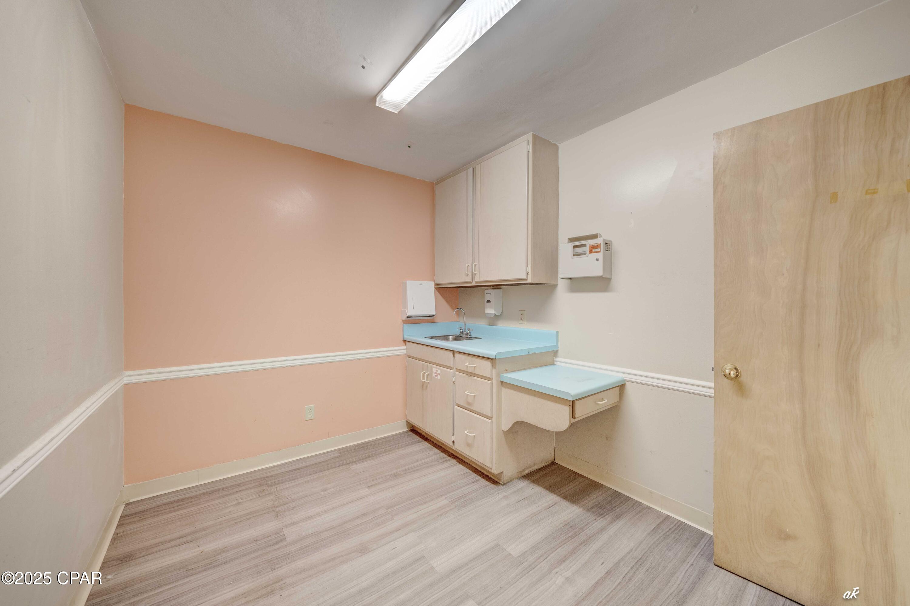 [No Recorded Subdiv] - Commercial Sale