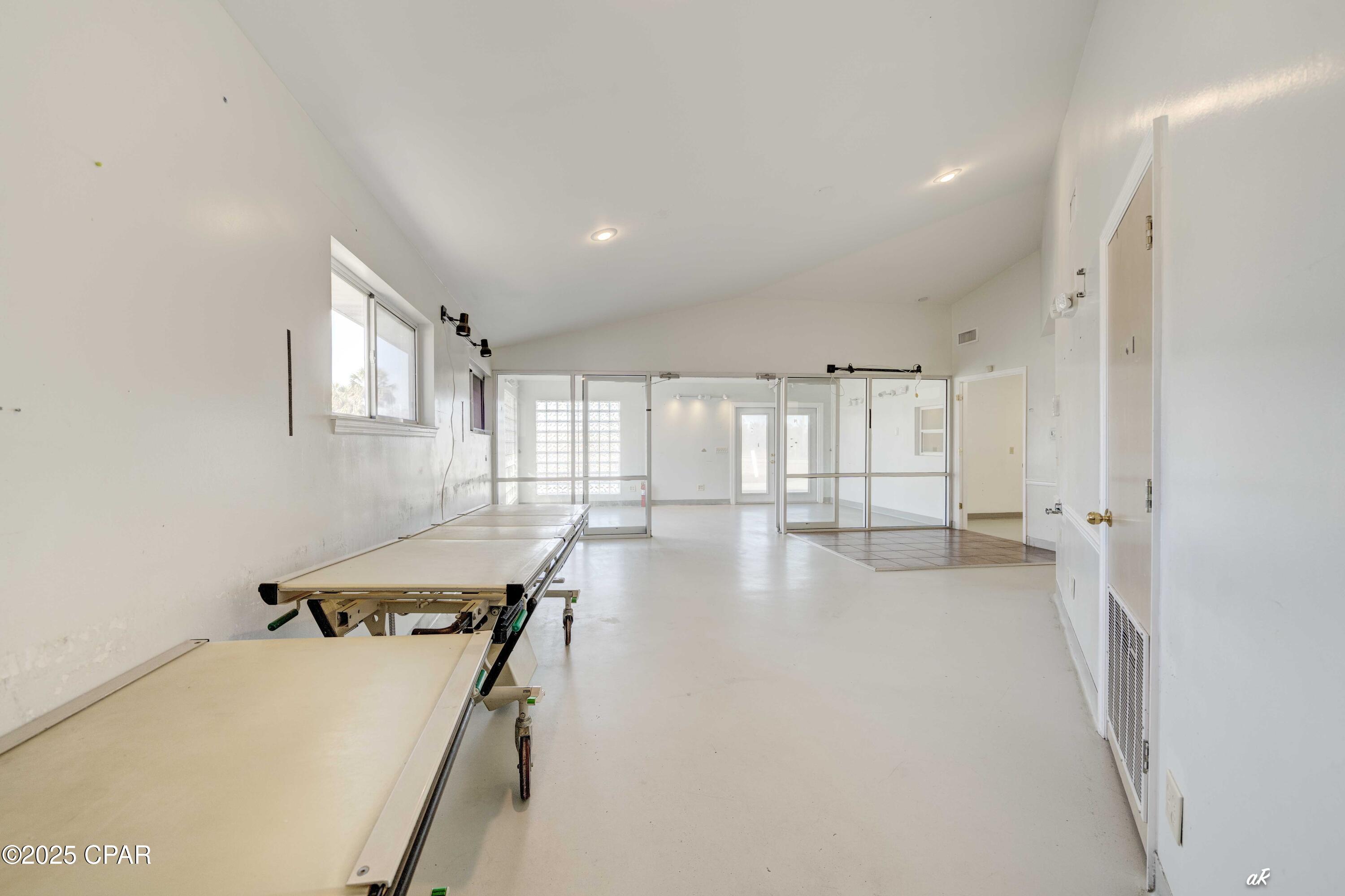 [No Recorded Subdiv] - Commercial Sale