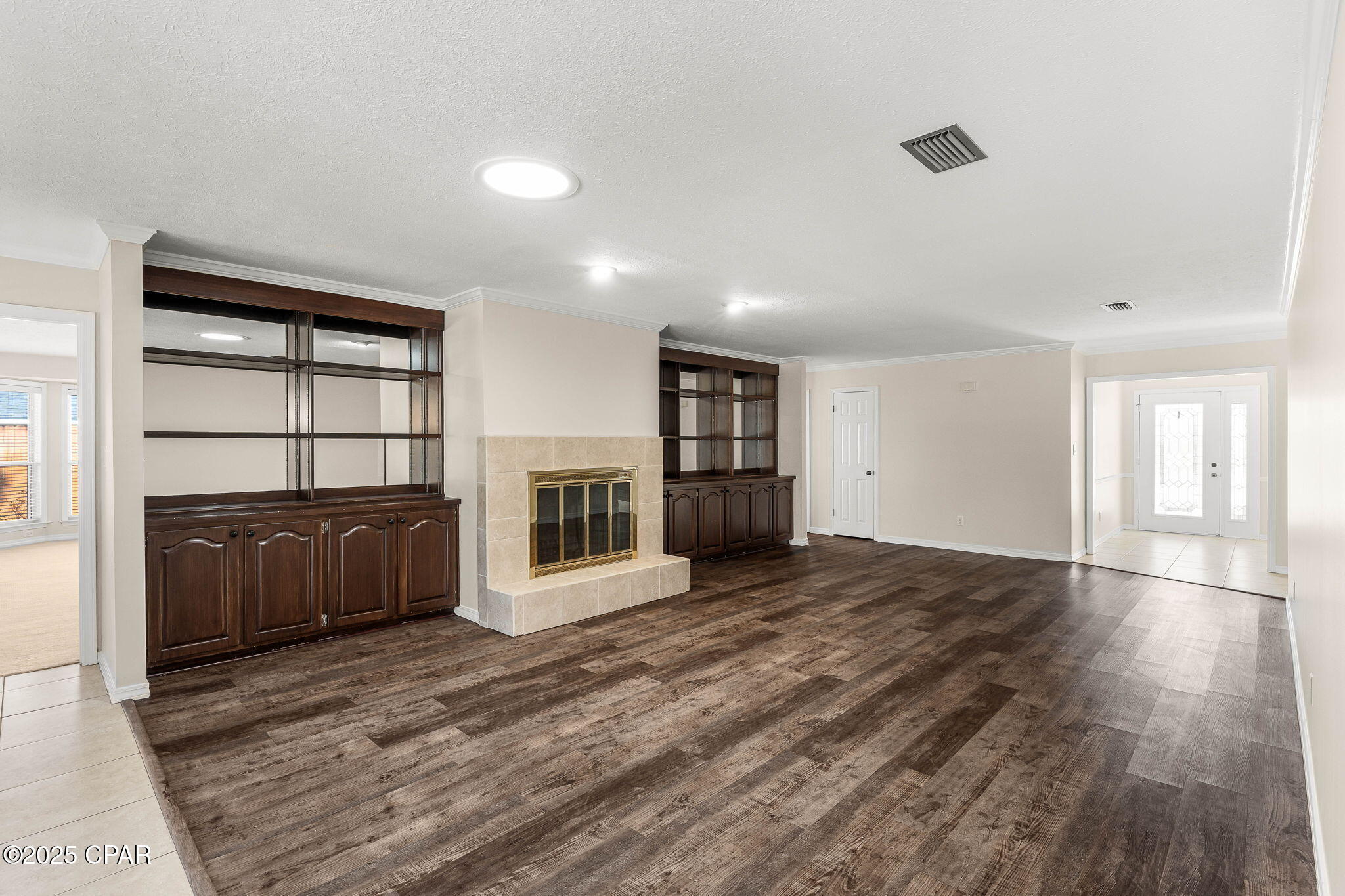 Colony Club Hrbr Ph 3 - Residential