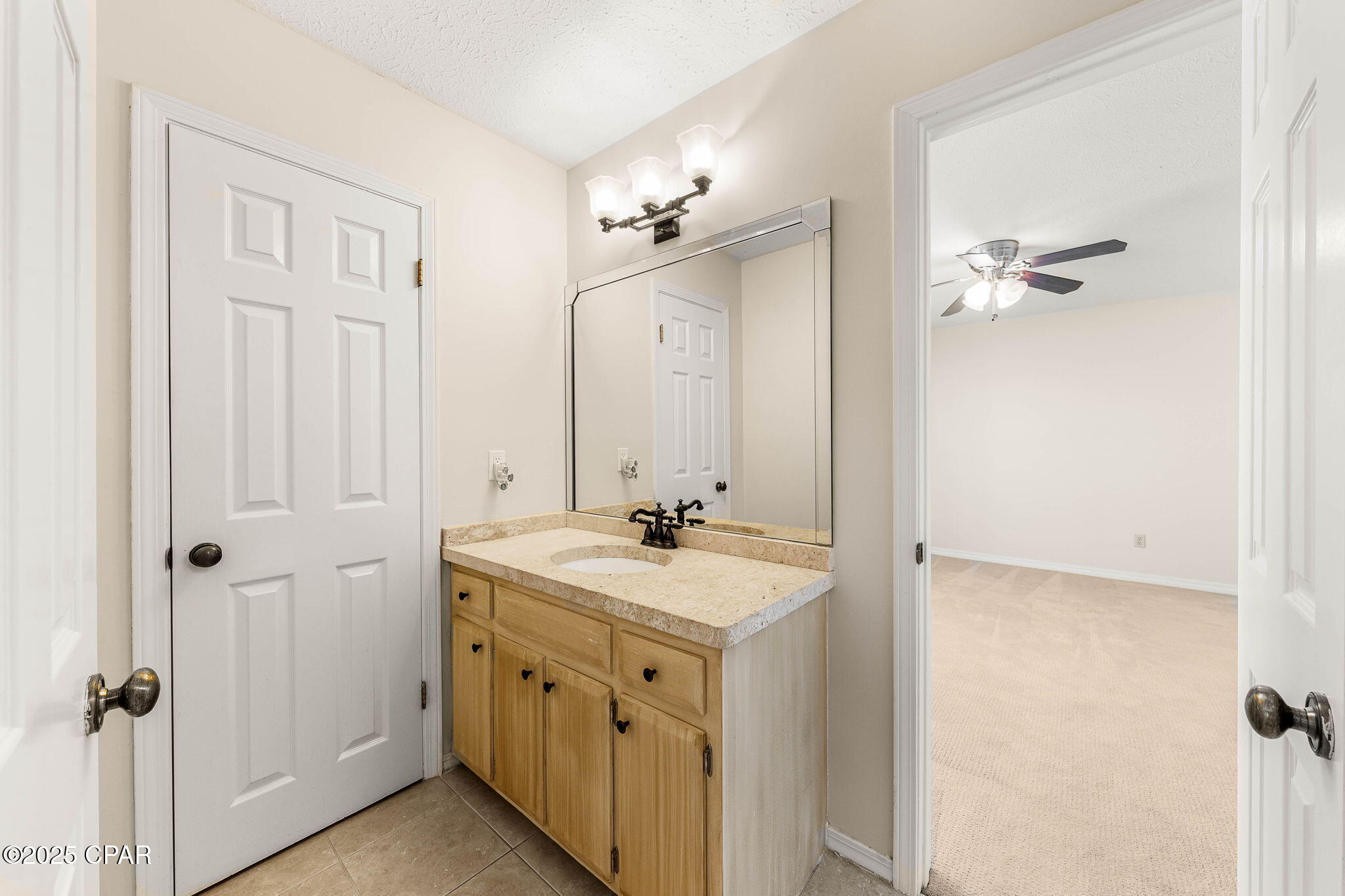 Colony Club Hrbr Ph 3 - Residential