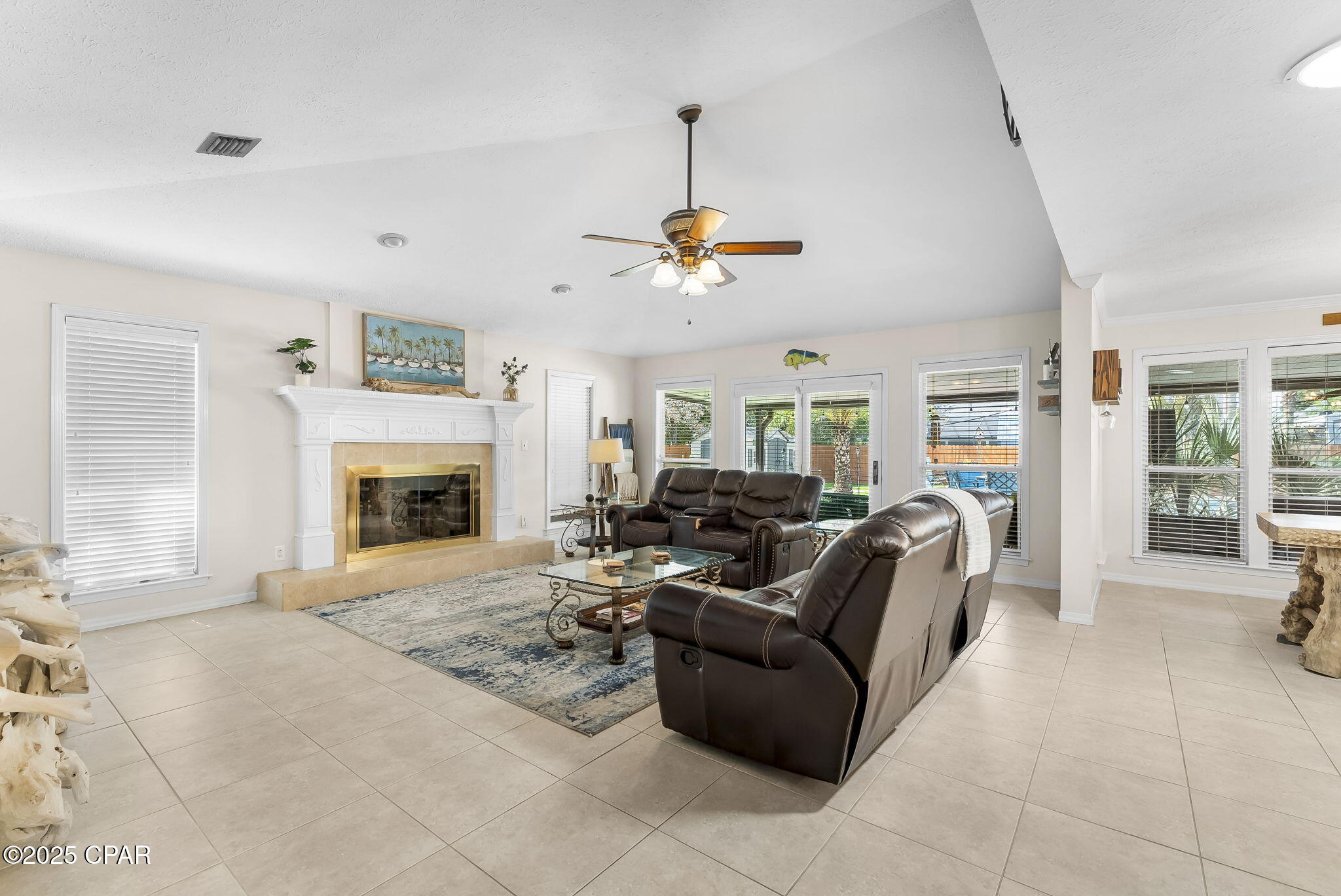 Colony Club Hrbr Ph 3 - Residential