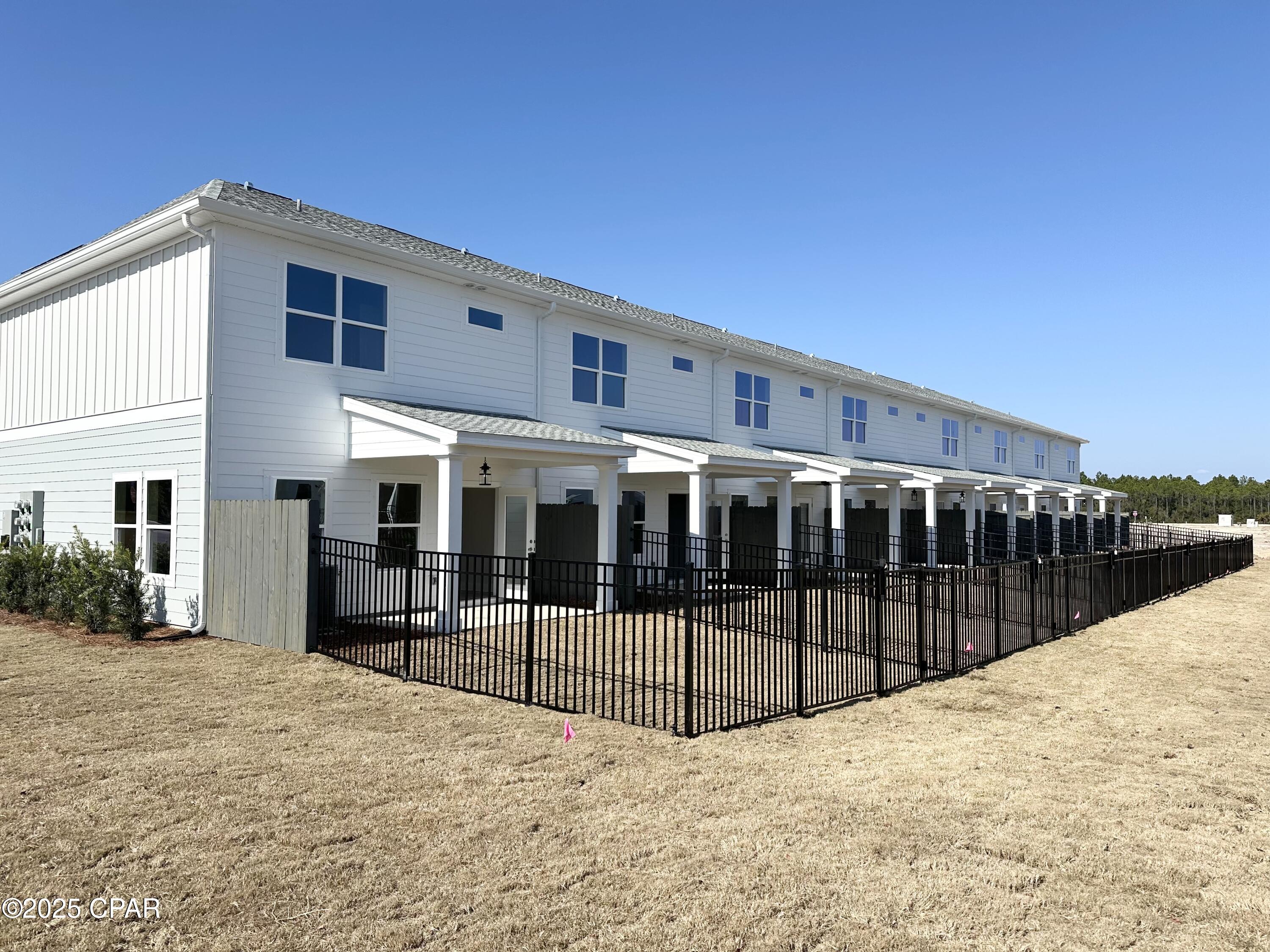 Colonial Landing - Residential