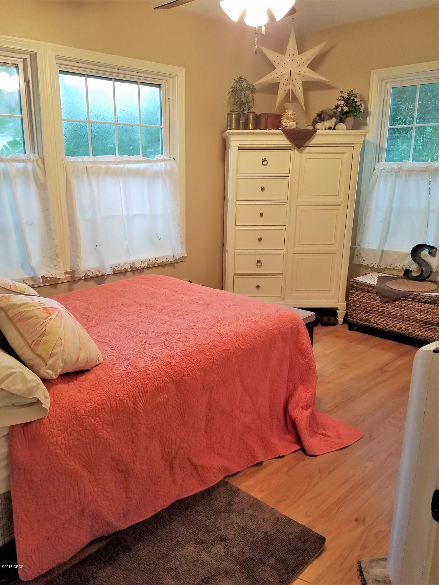 Cove Terrace 3rd Add - Residential