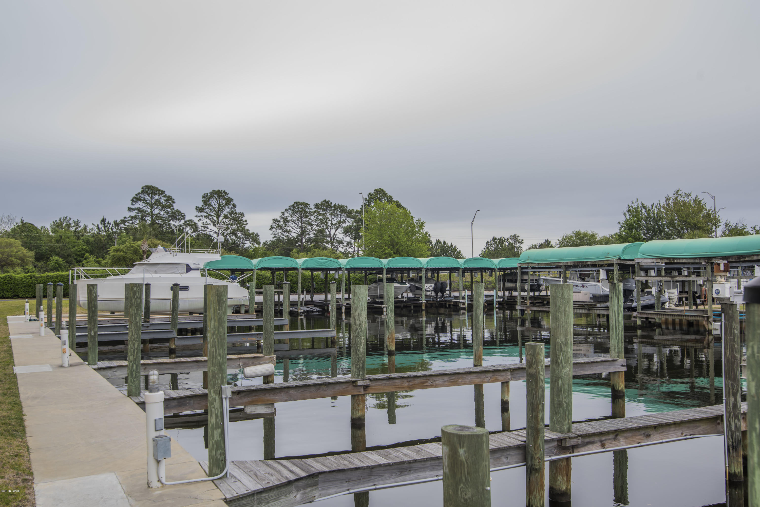 Marina Bay Condo - Residential