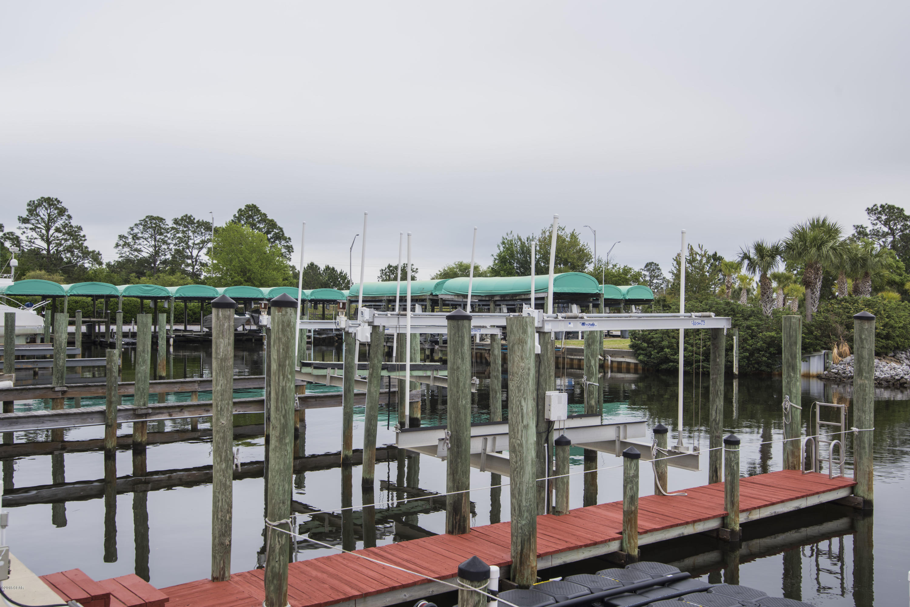 Marina Bay Condo - Residential