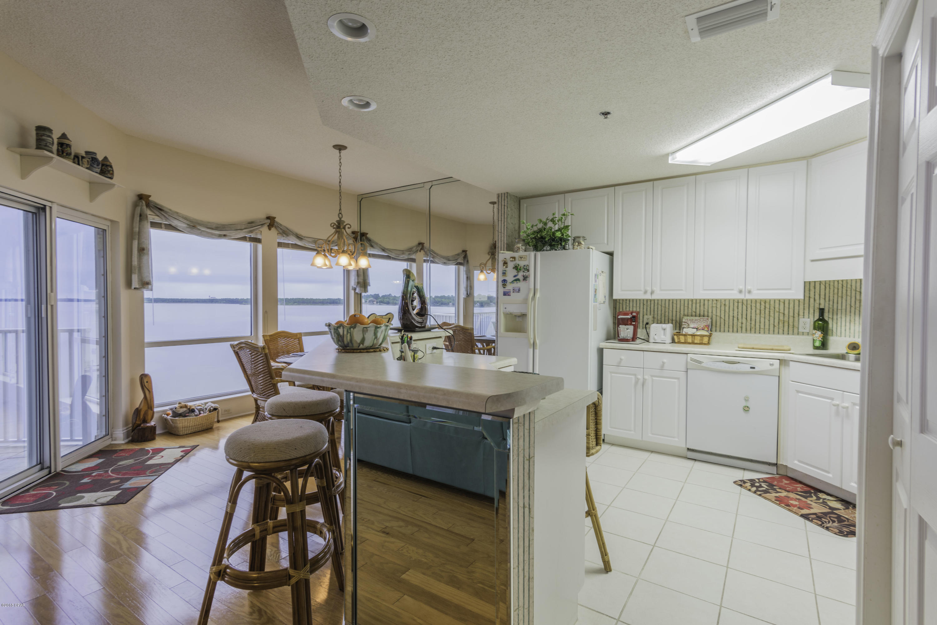 Marina Bay Condo - Residential