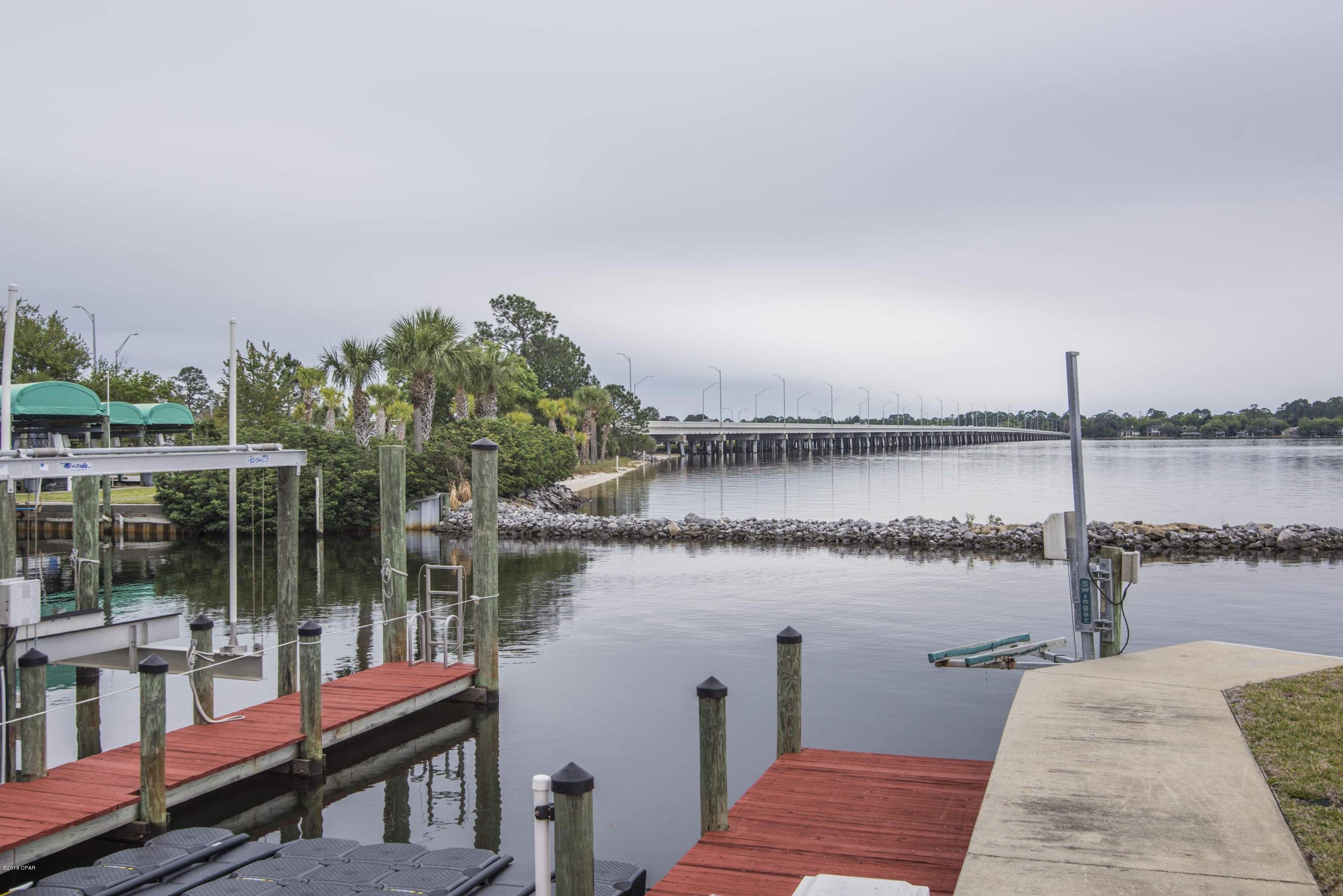 Marina Bay Condo - Residential