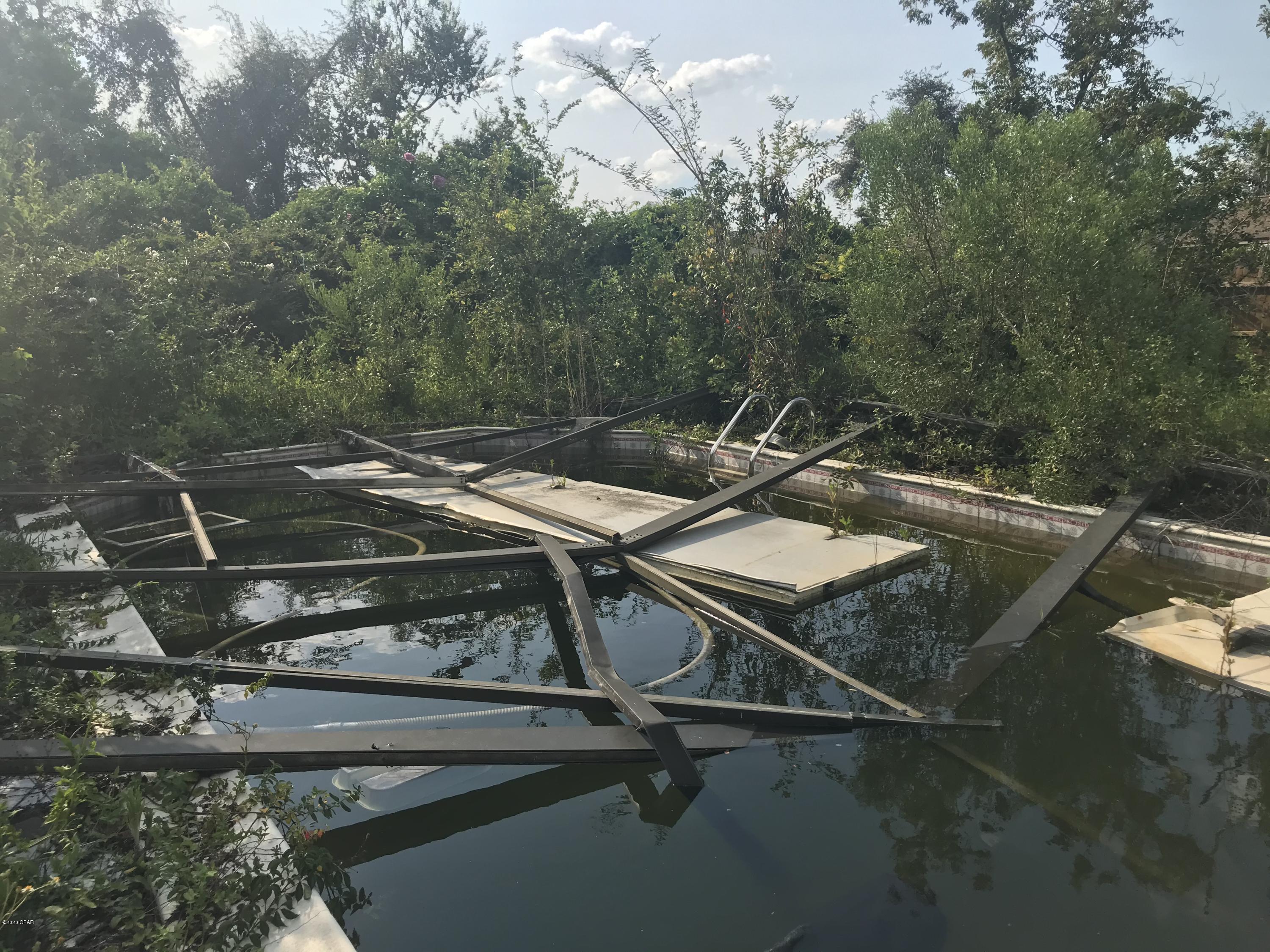 College Point 2nd Add - Residential