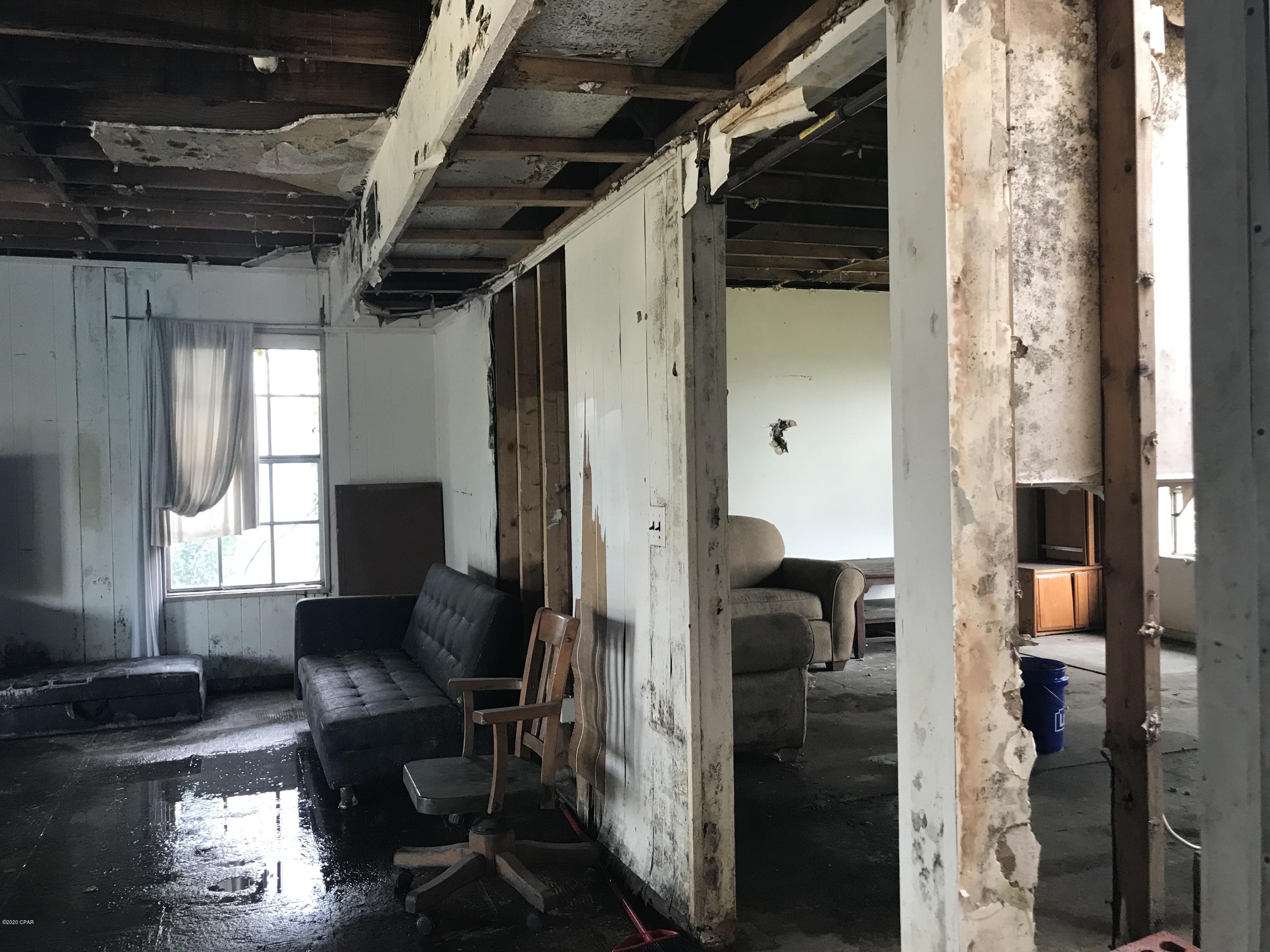 College Point 2nd Add - Residential