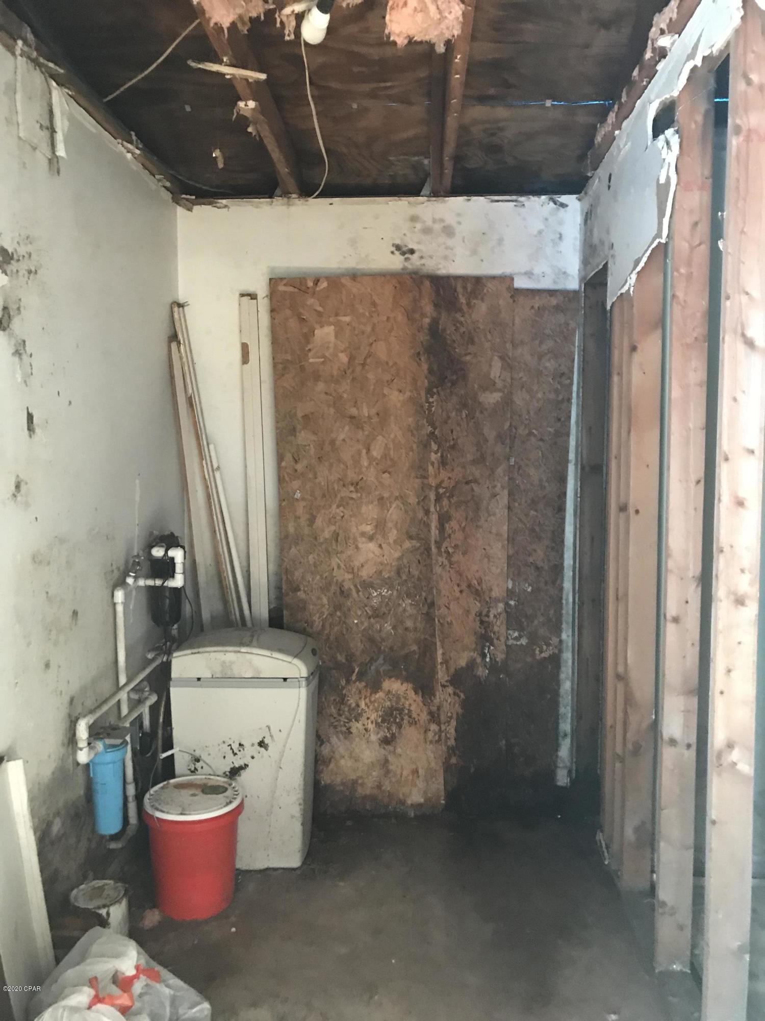 College Point 2nd Add - Residential