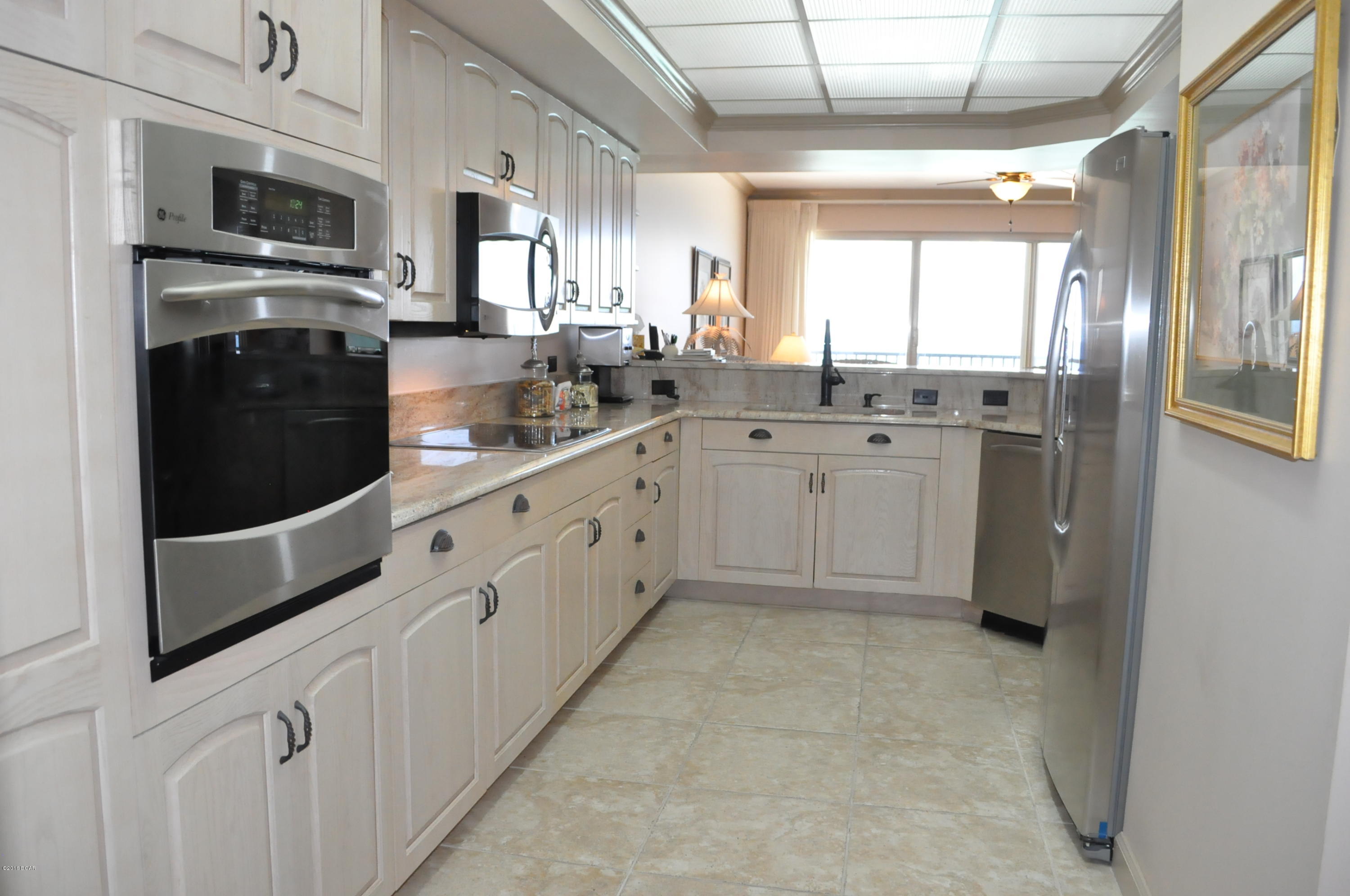 Summerwinds Condo - Residential