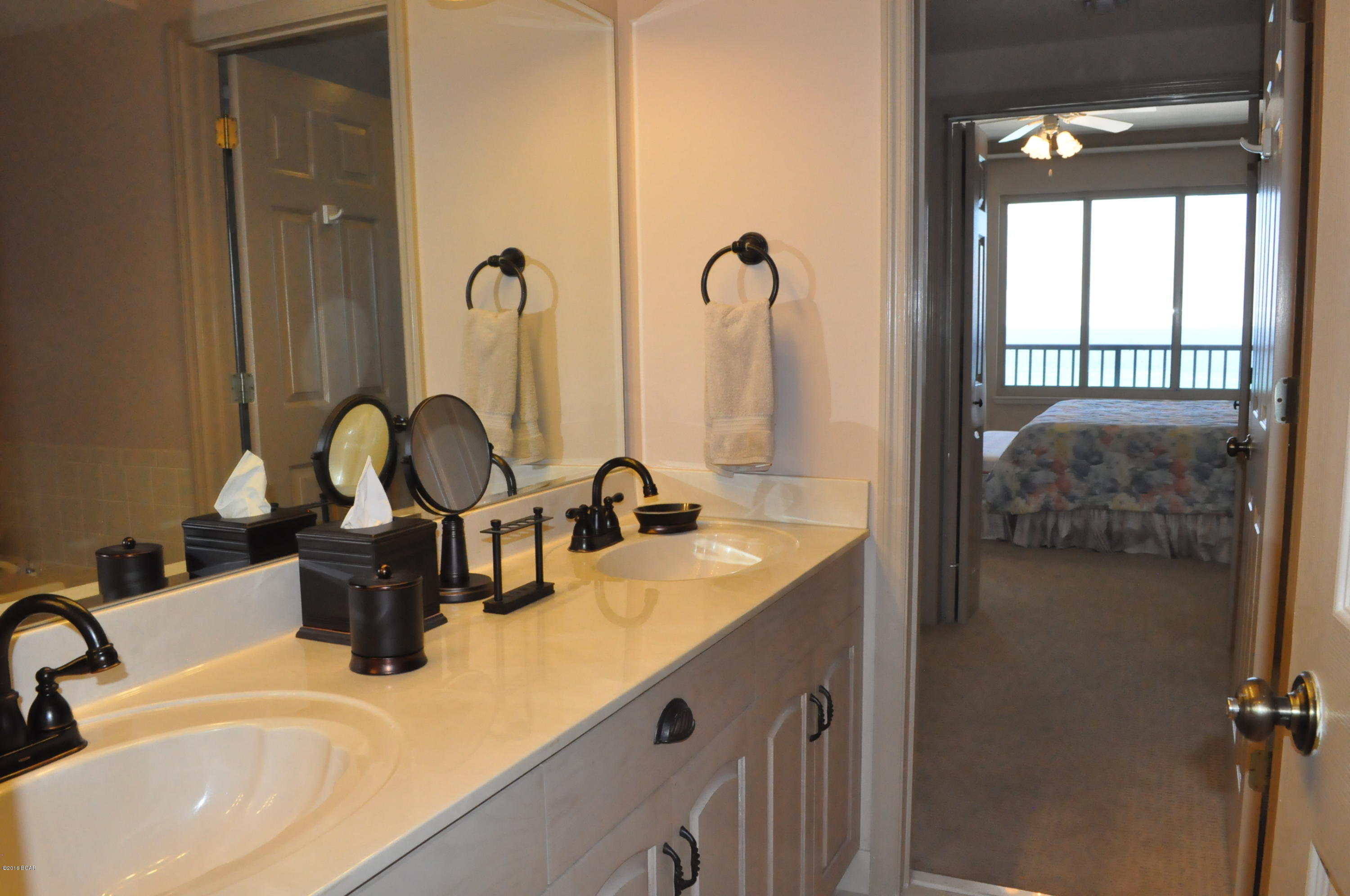 Summerwinds Condo - Residential