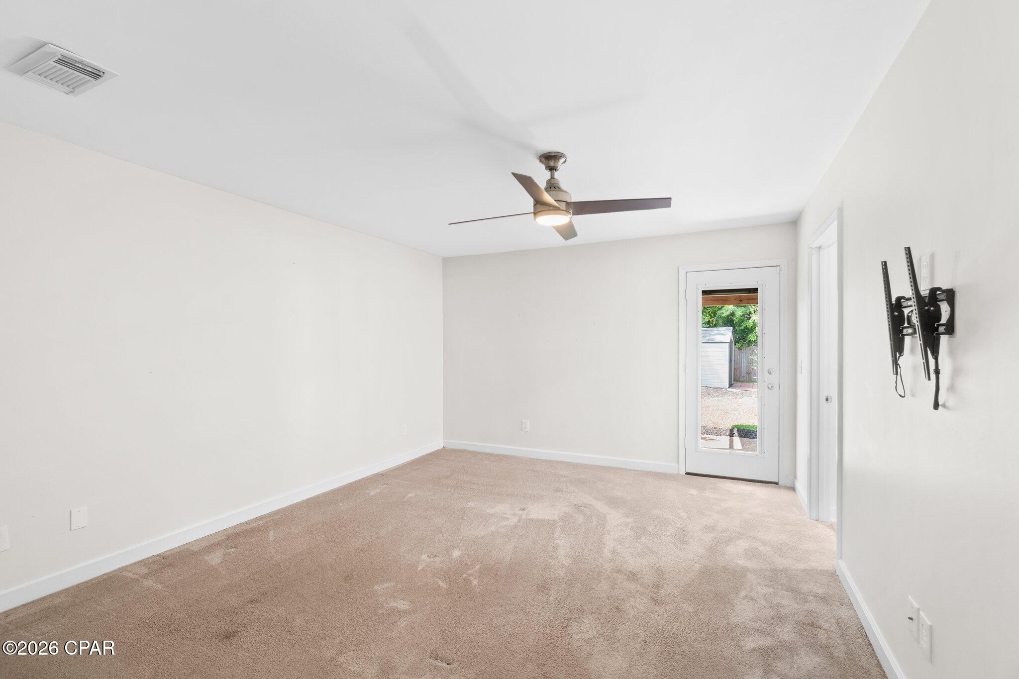 Derby Woods - Residential Lease