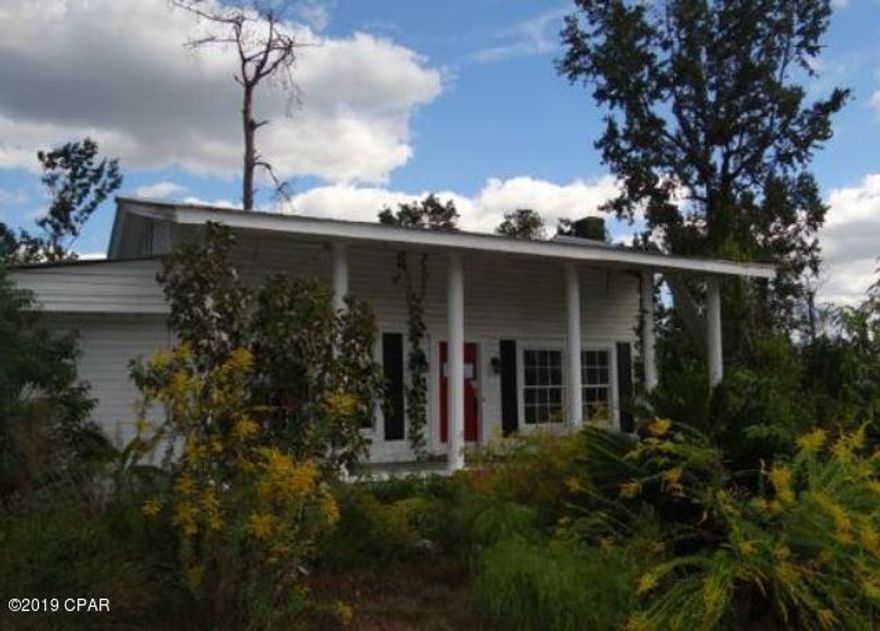 Spacious ranch offers the perfect opportunity to create your country retreat.  Renovations will be needed to restore this gem; but worth your efforts. Home  features 3 beds, 2 baths, separate living and dining areas, family room, and an  open kitchen. Enjoy the outdoors lounging by the pool with the perfect view of the spacious backyard. Bring your design ideas and restore your dream home. 

Schedule a visit and make an offer.