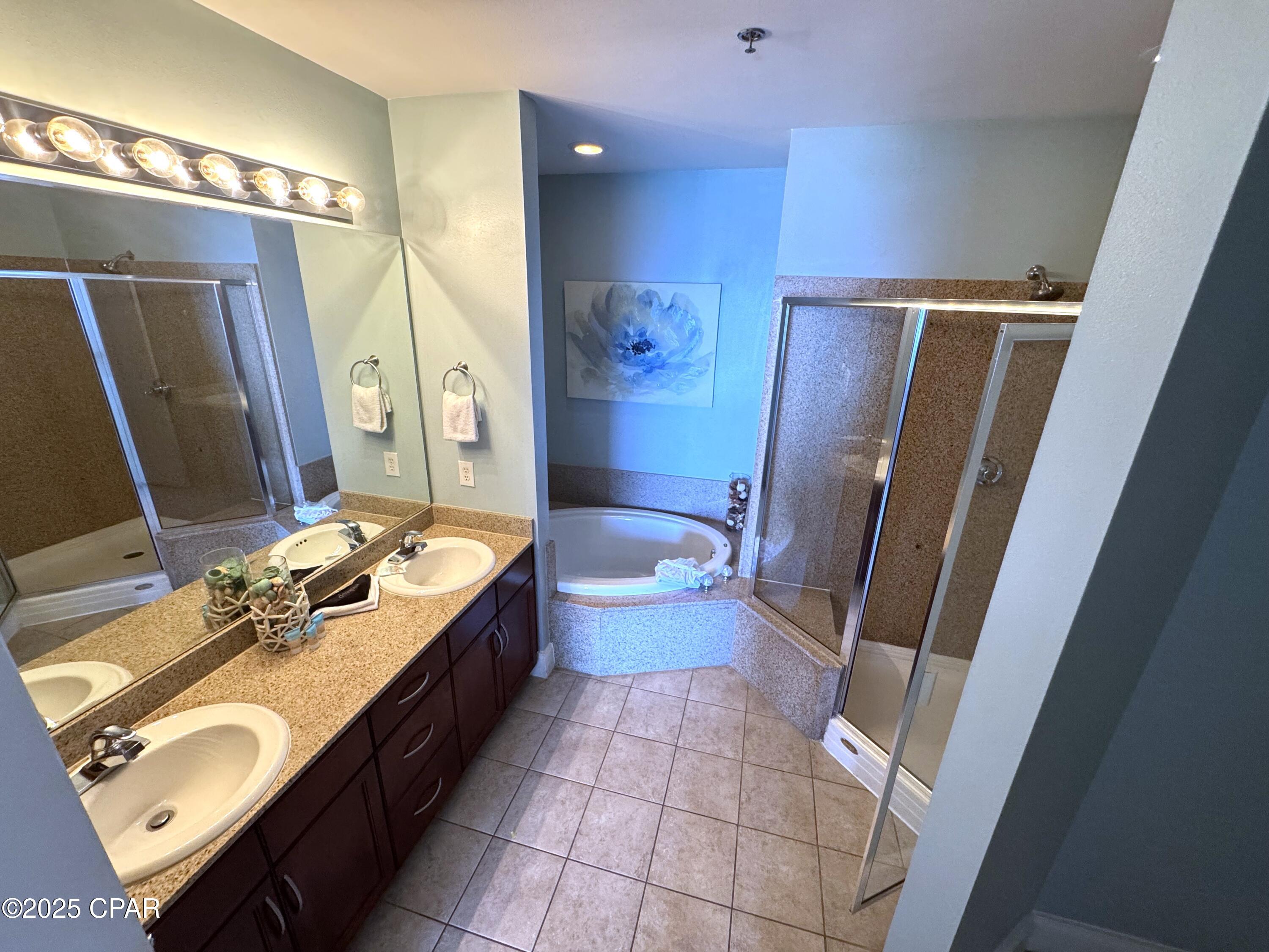 Laketown Wharf - Residential