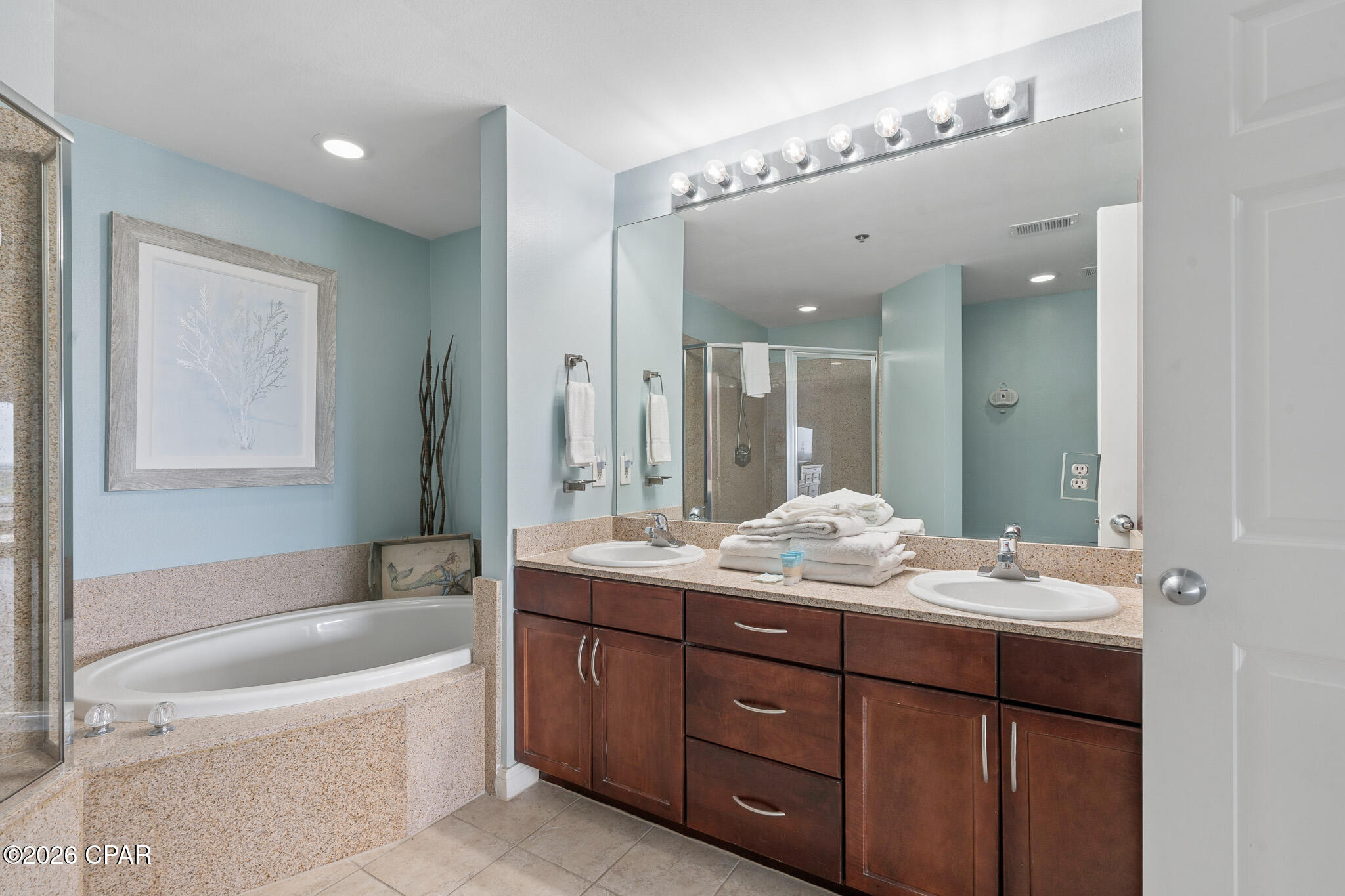 Laketown Wharf - Residential