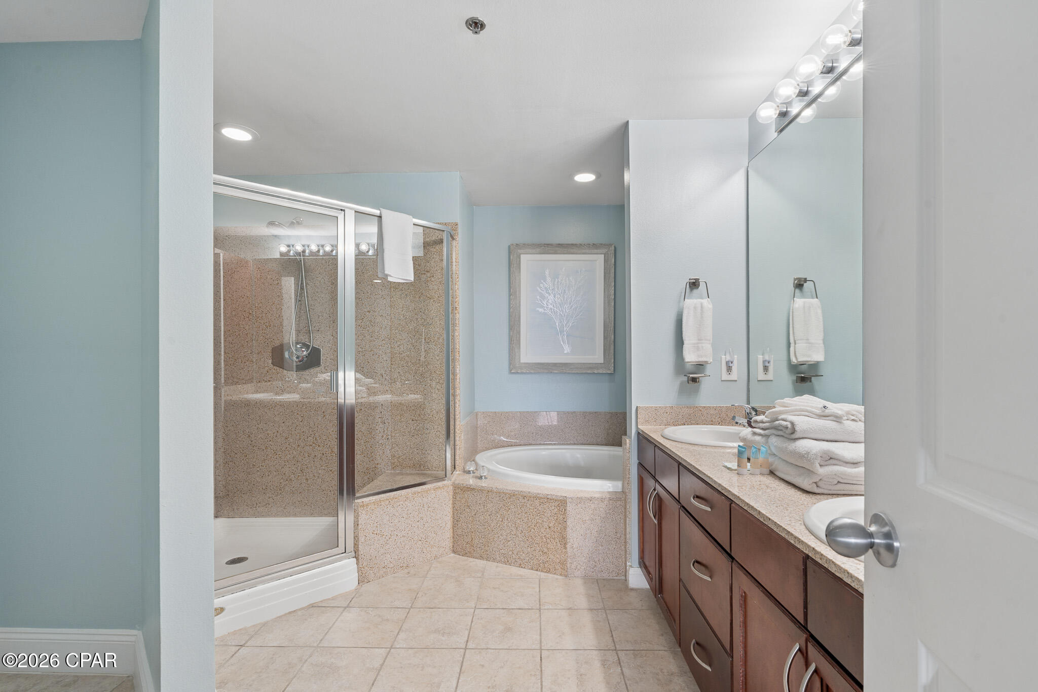 Laketown Wharf - Residential