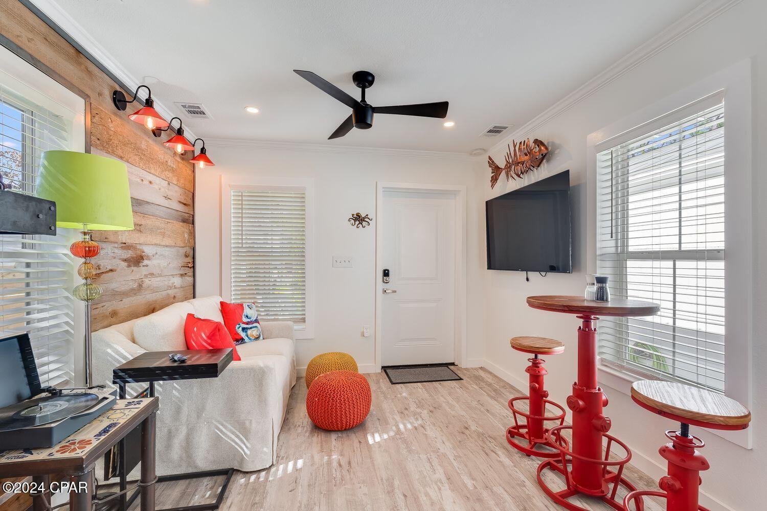 Gulf Shore Manor - Residential