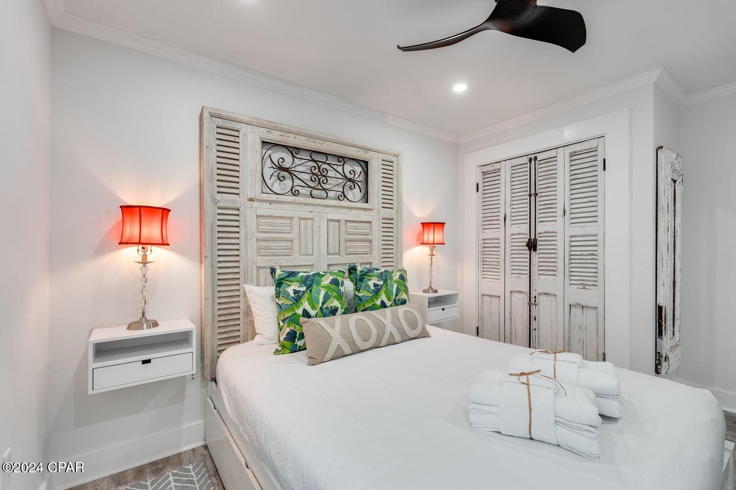 Gulf Shore Manor - Residential