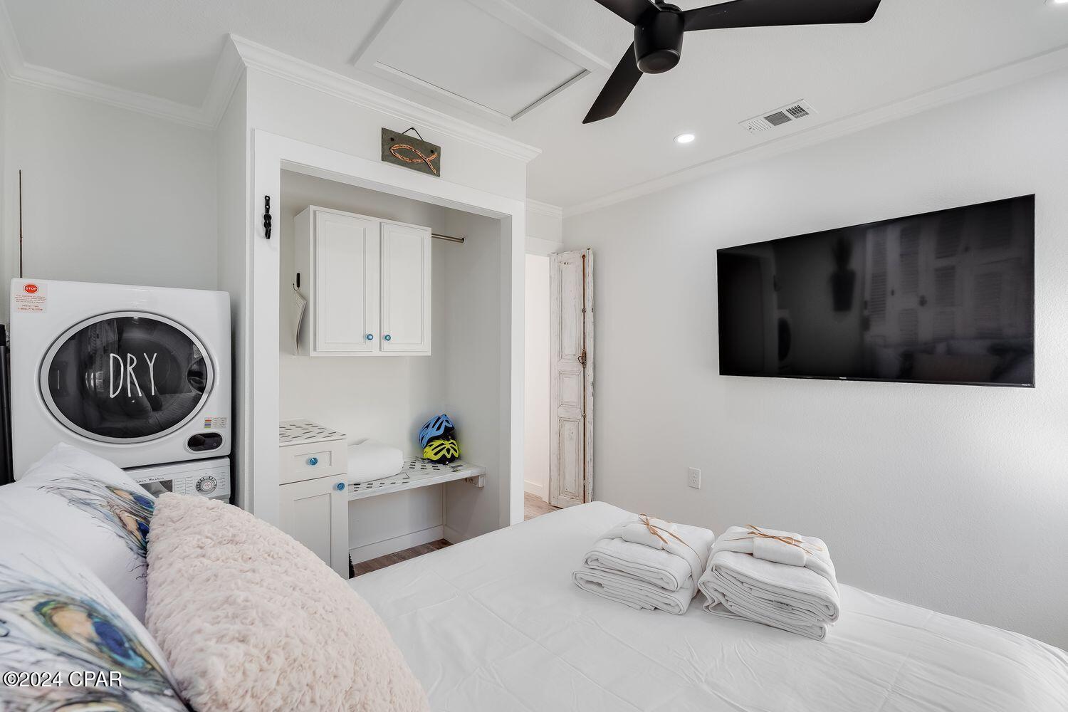 Gulf Shore Manor - Residential