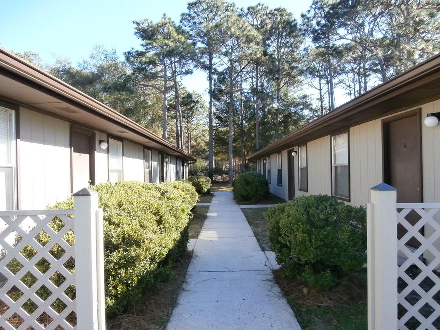 This 2bd/1ba apartment is centrally located, close to 23rd st. shops and restaurants. Water, Sewer, Garbage and Lawncare included. No pets.