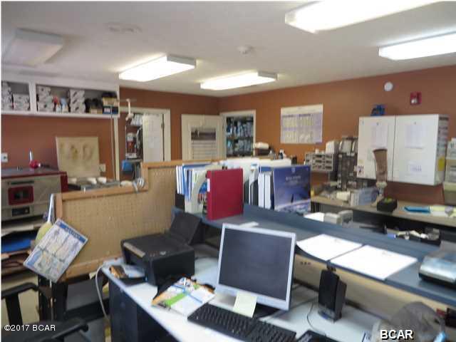 Kings Point - Commercial Sale